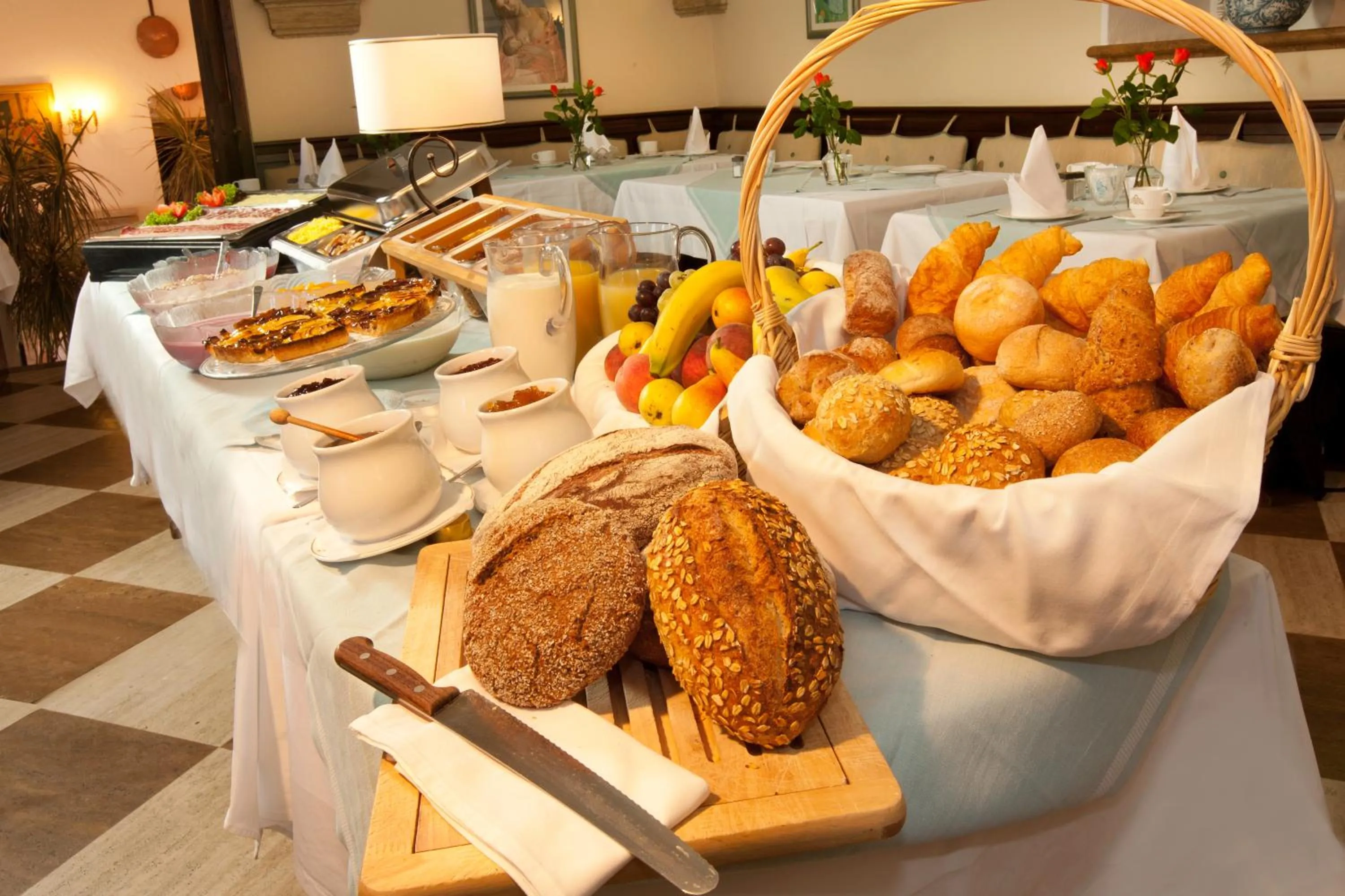 Restaurant/places to eat in Hotel Tamaro