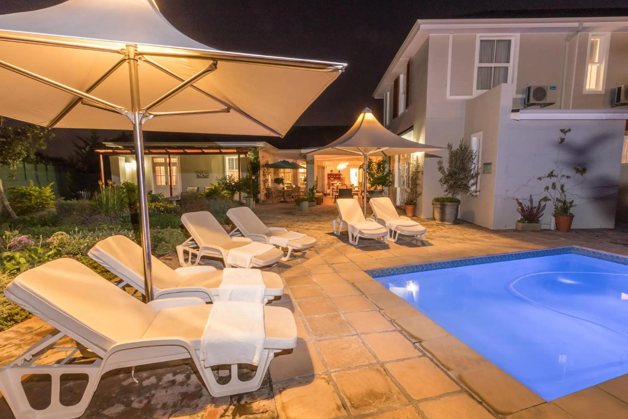 Garden view in Waterstone Lodge