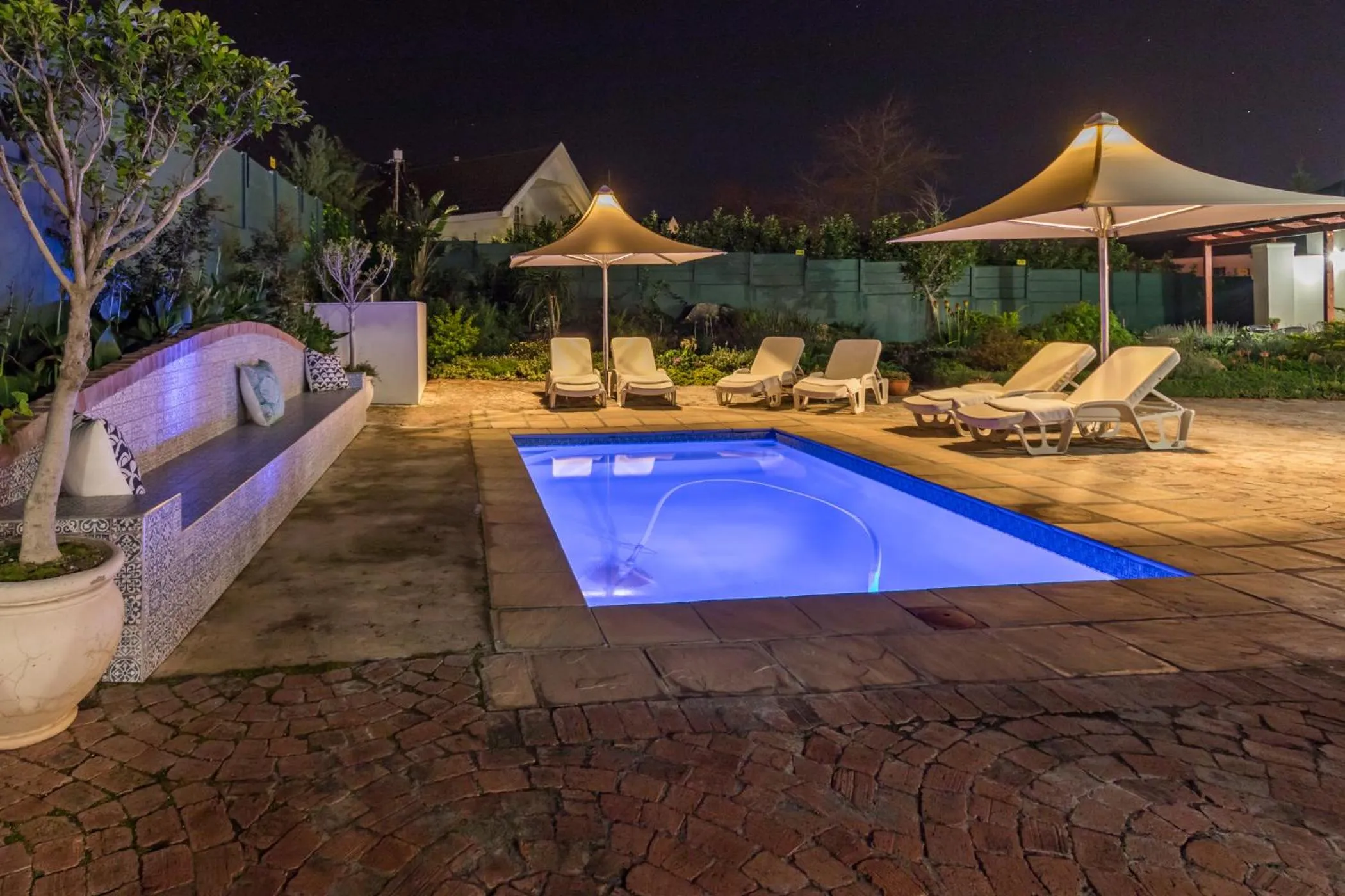 Night in Waterstone Lodge