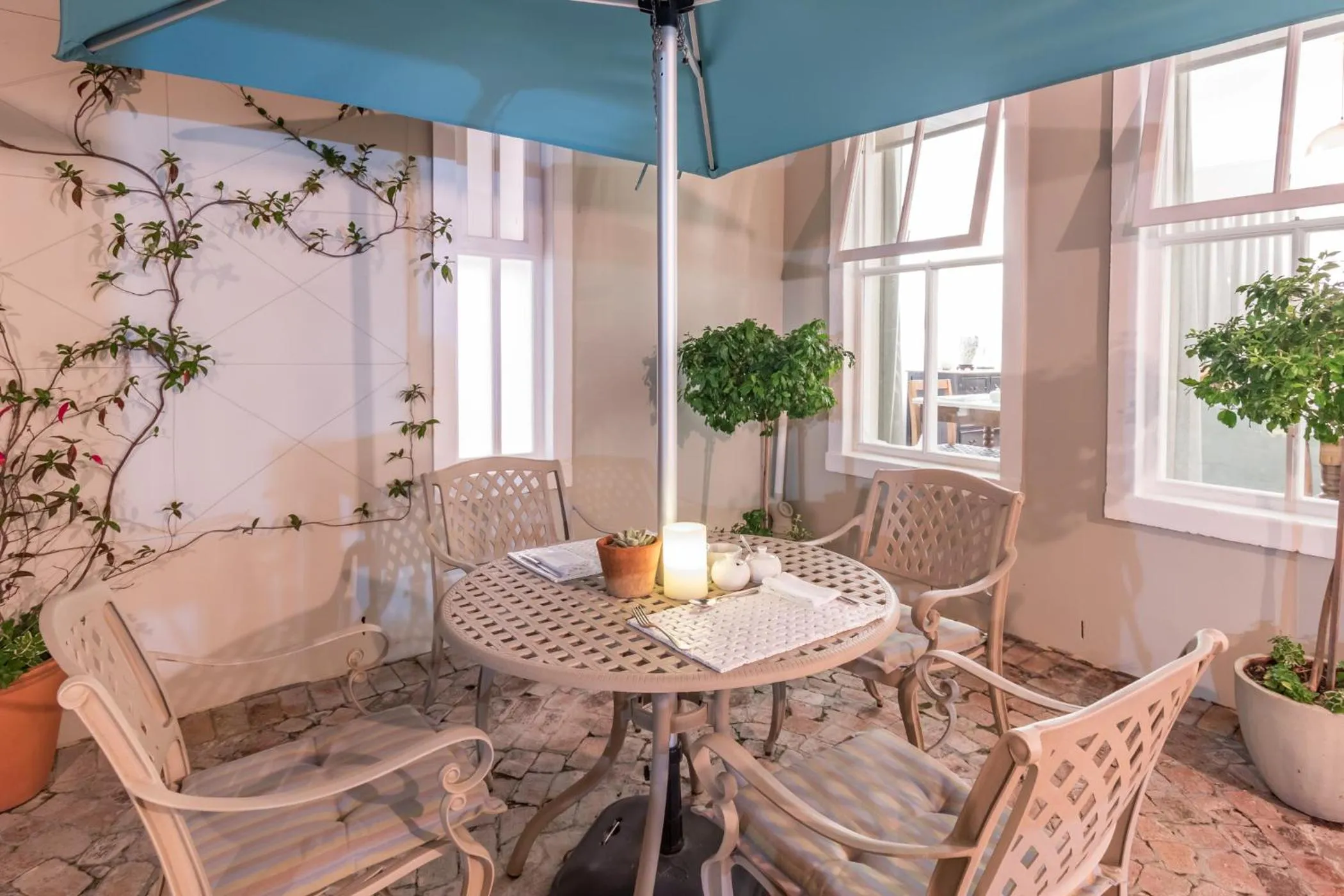 Seating area in Waterstone Lodge