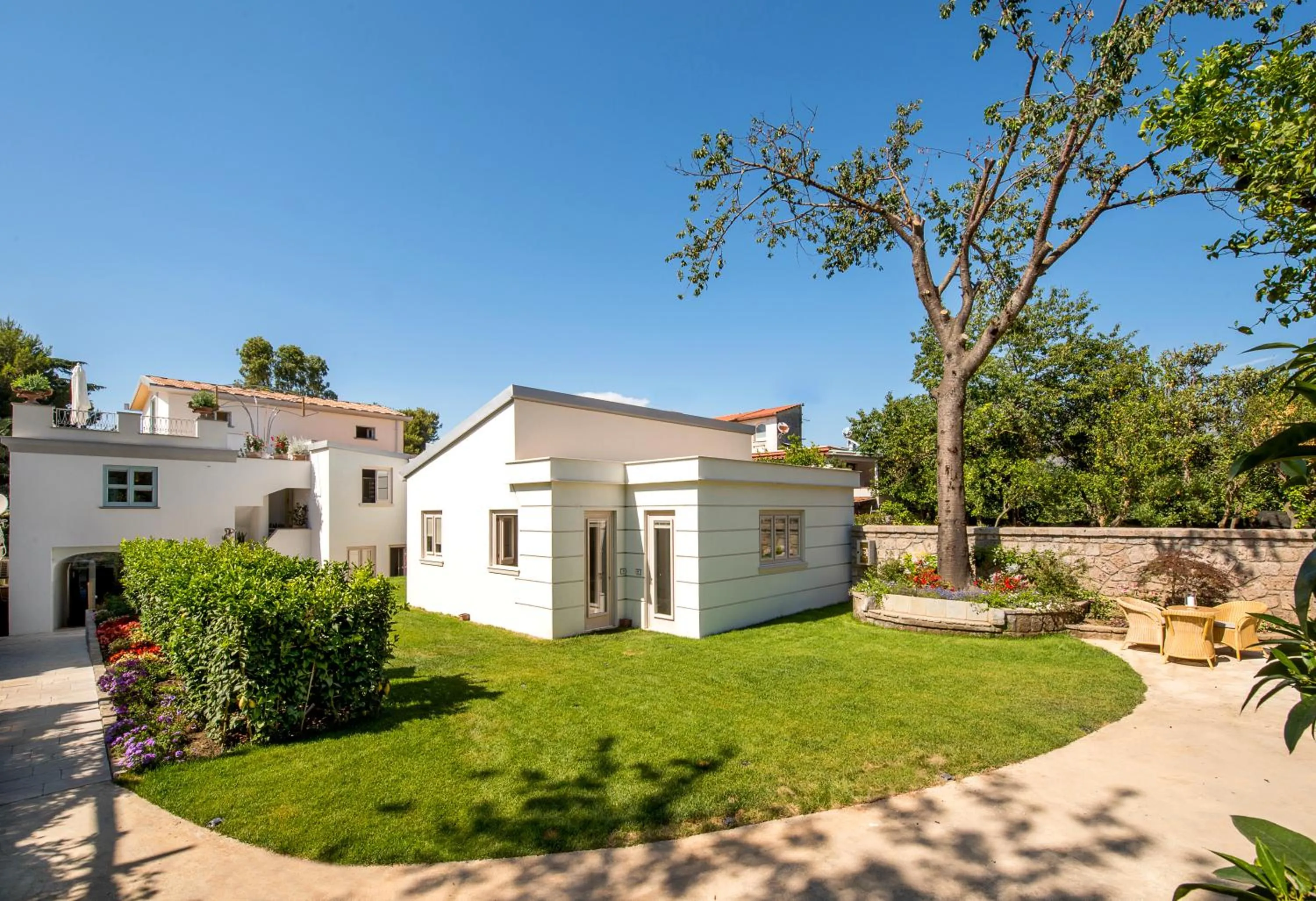 Garden view in Don Antonino Relais