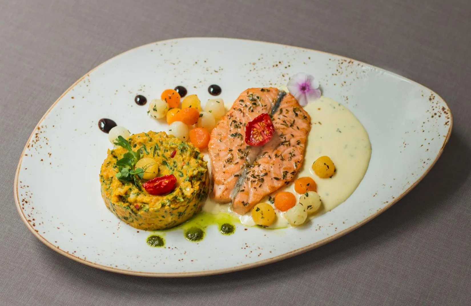 Food in Hestia Hotel Draugi