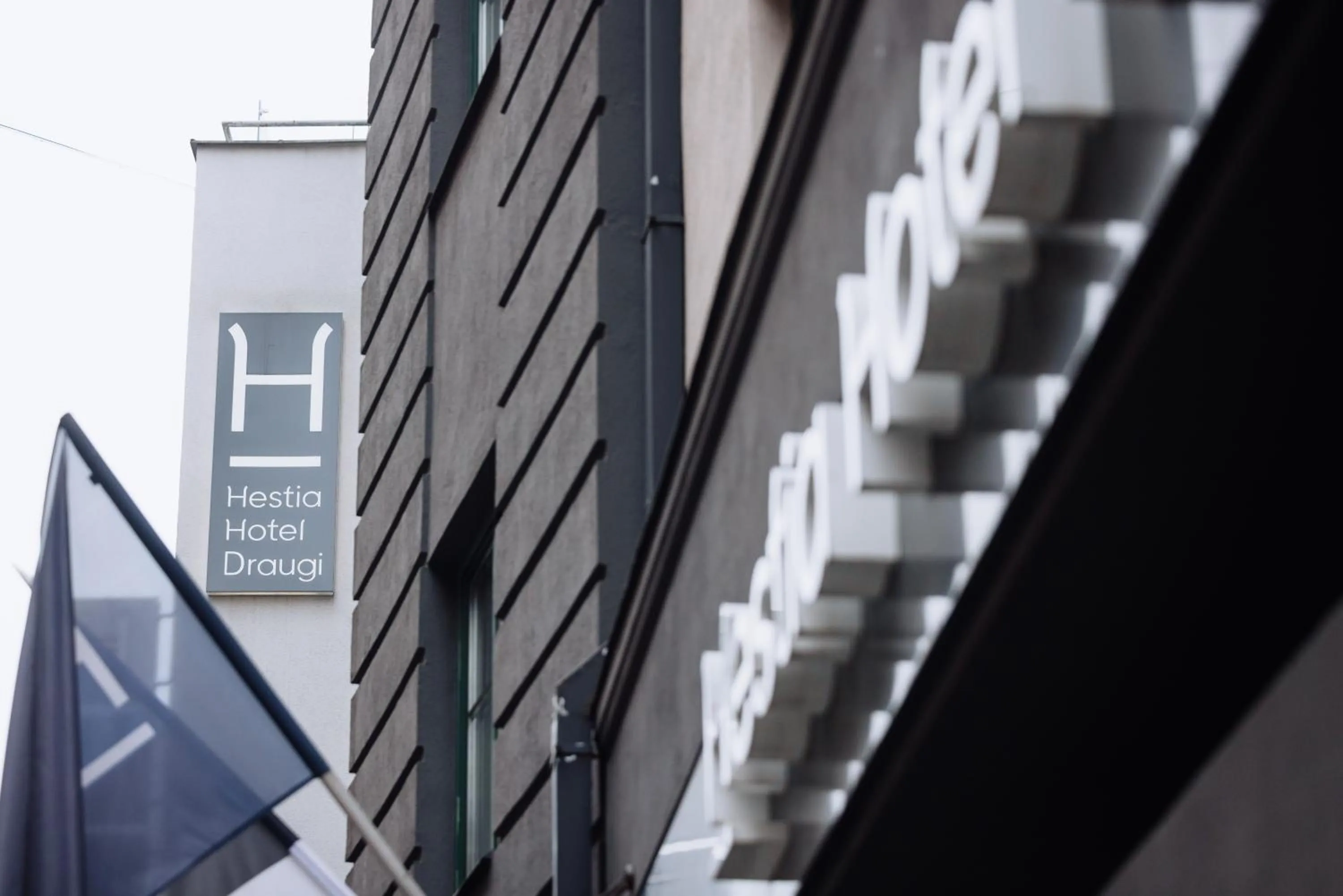 Facade/entrance in Hestia Hotel Draugi