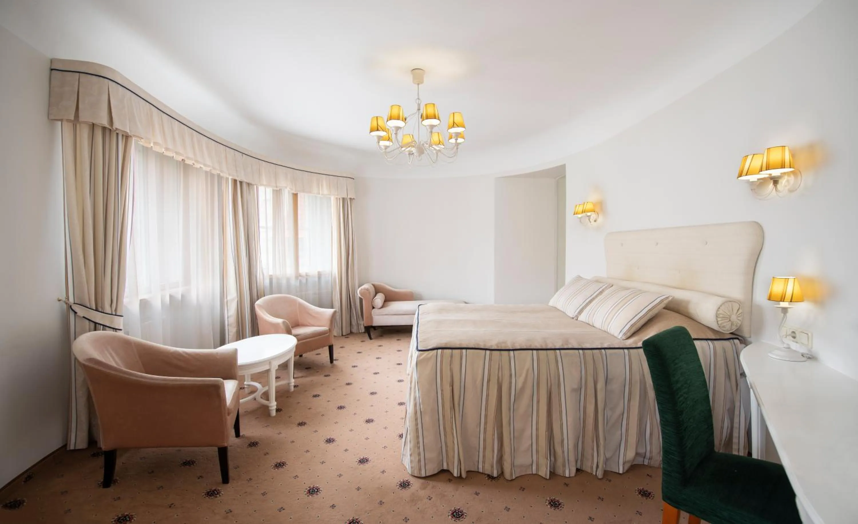 Bedroom, Bed in Hestia Hotel Draugi