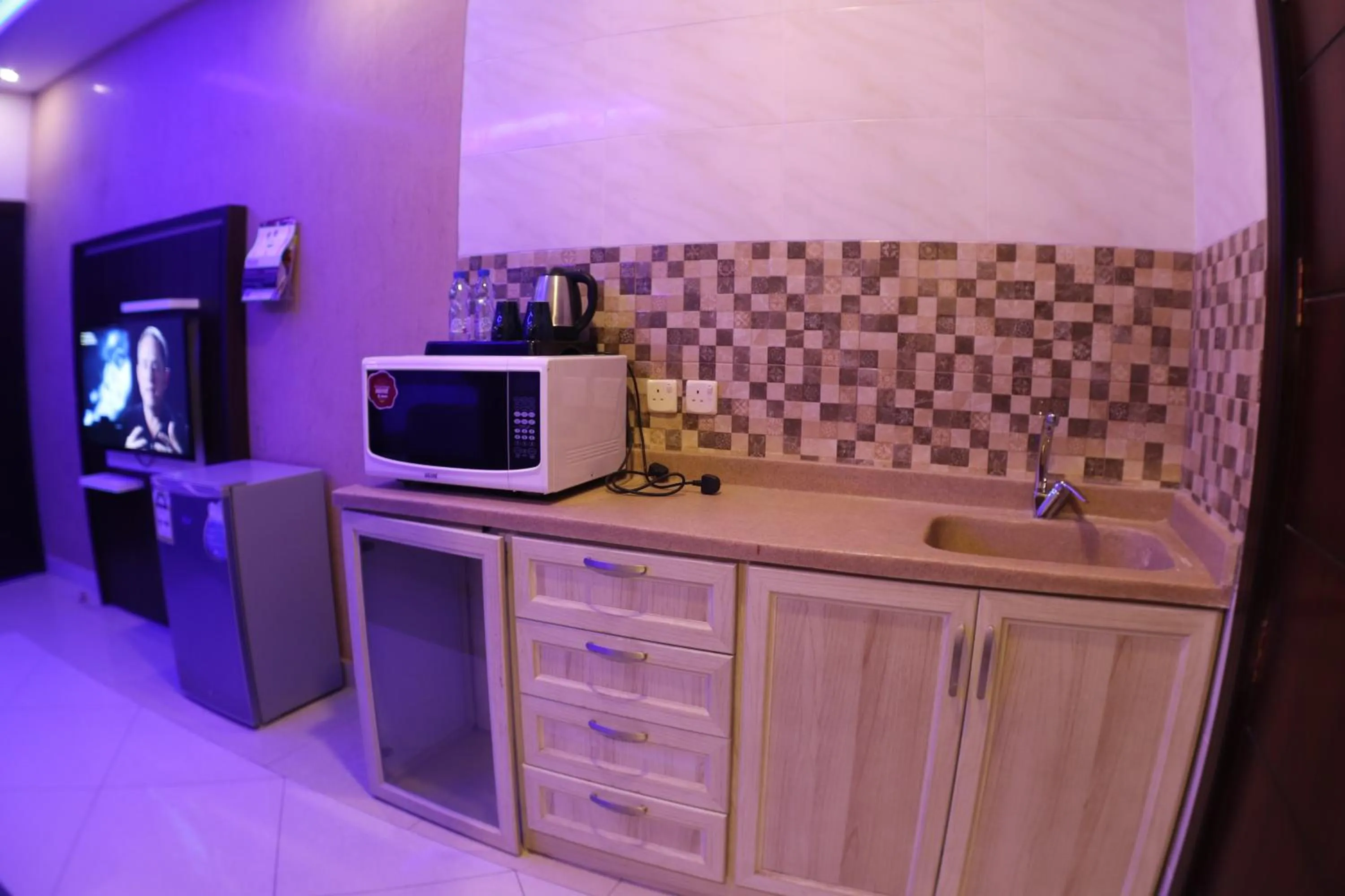 TV and multimedia in شقق سوات للشقق المخدومة