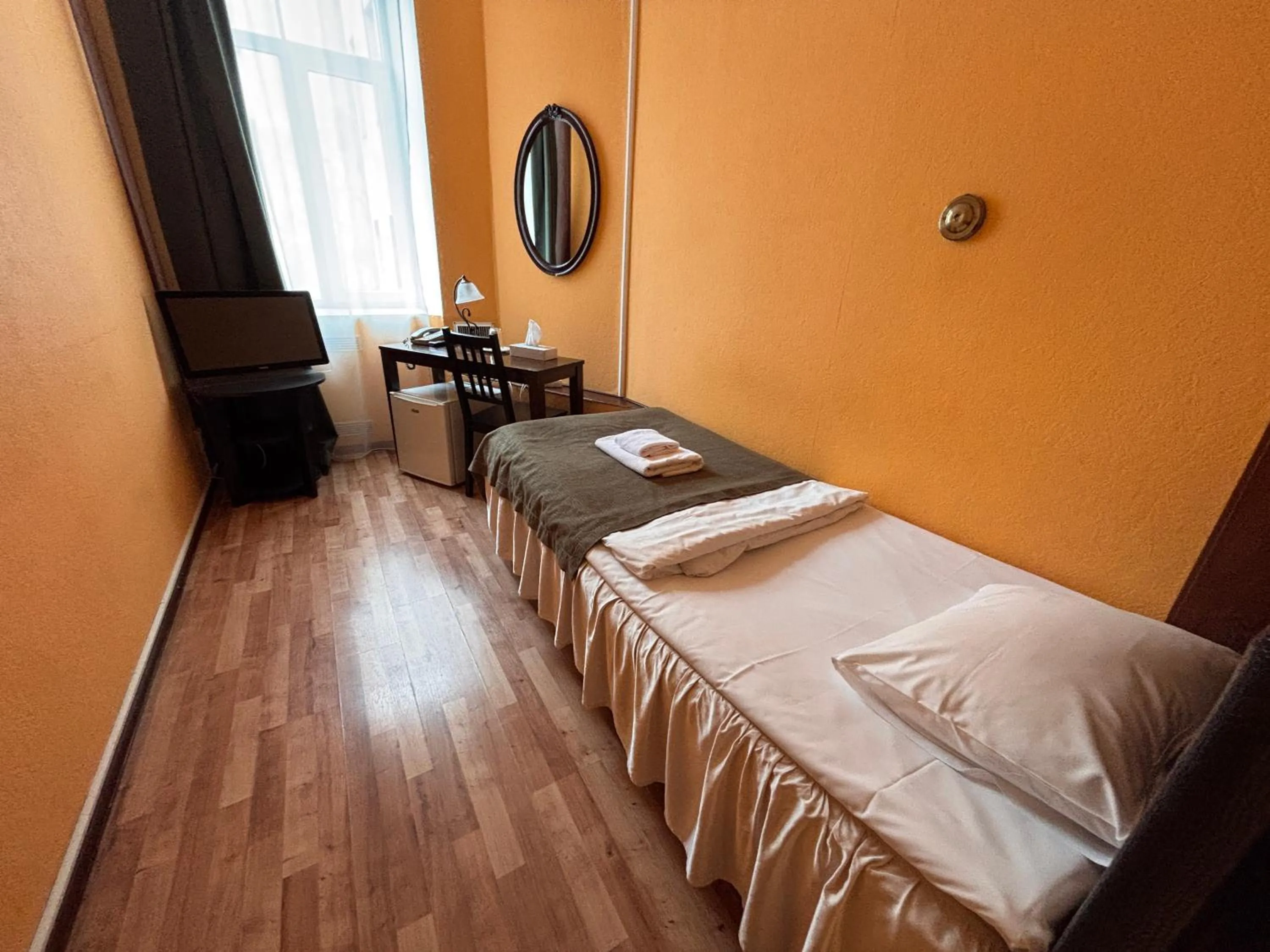 Bedroom, Bed in Viktorija