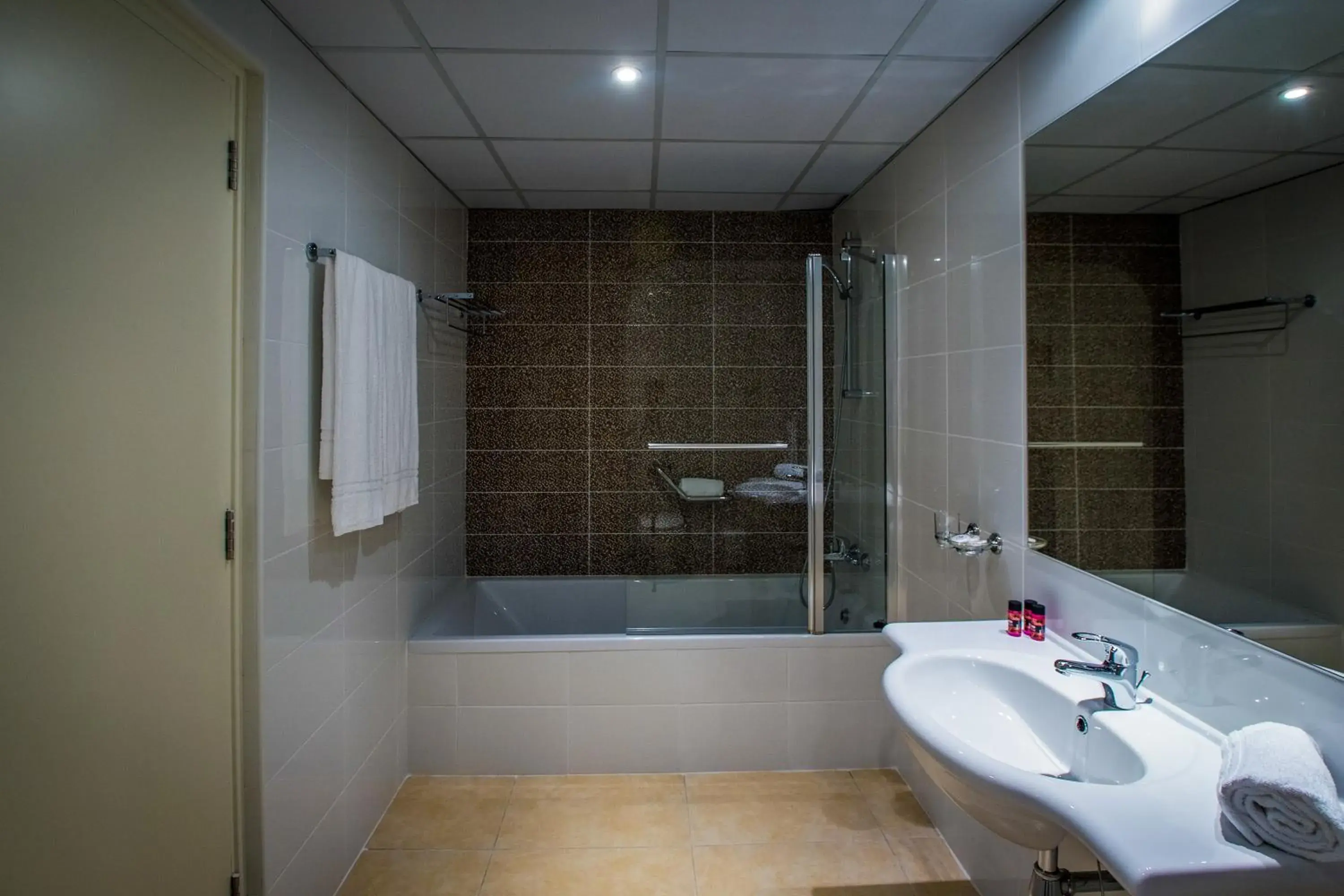 Shower, Bathroom in Stamatia Hotel