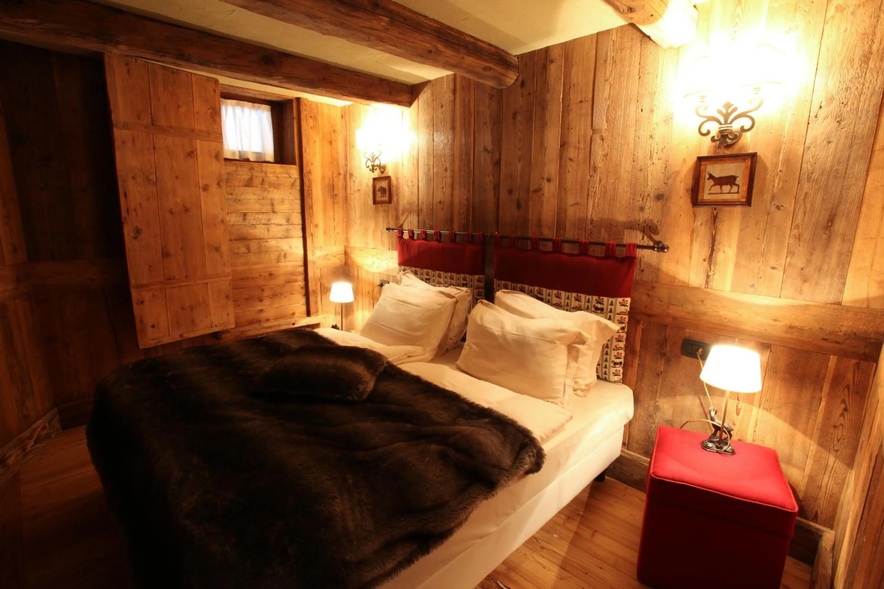 Bed in Au Coeur Des Neiges Resort SPA & FREE E-BIKE