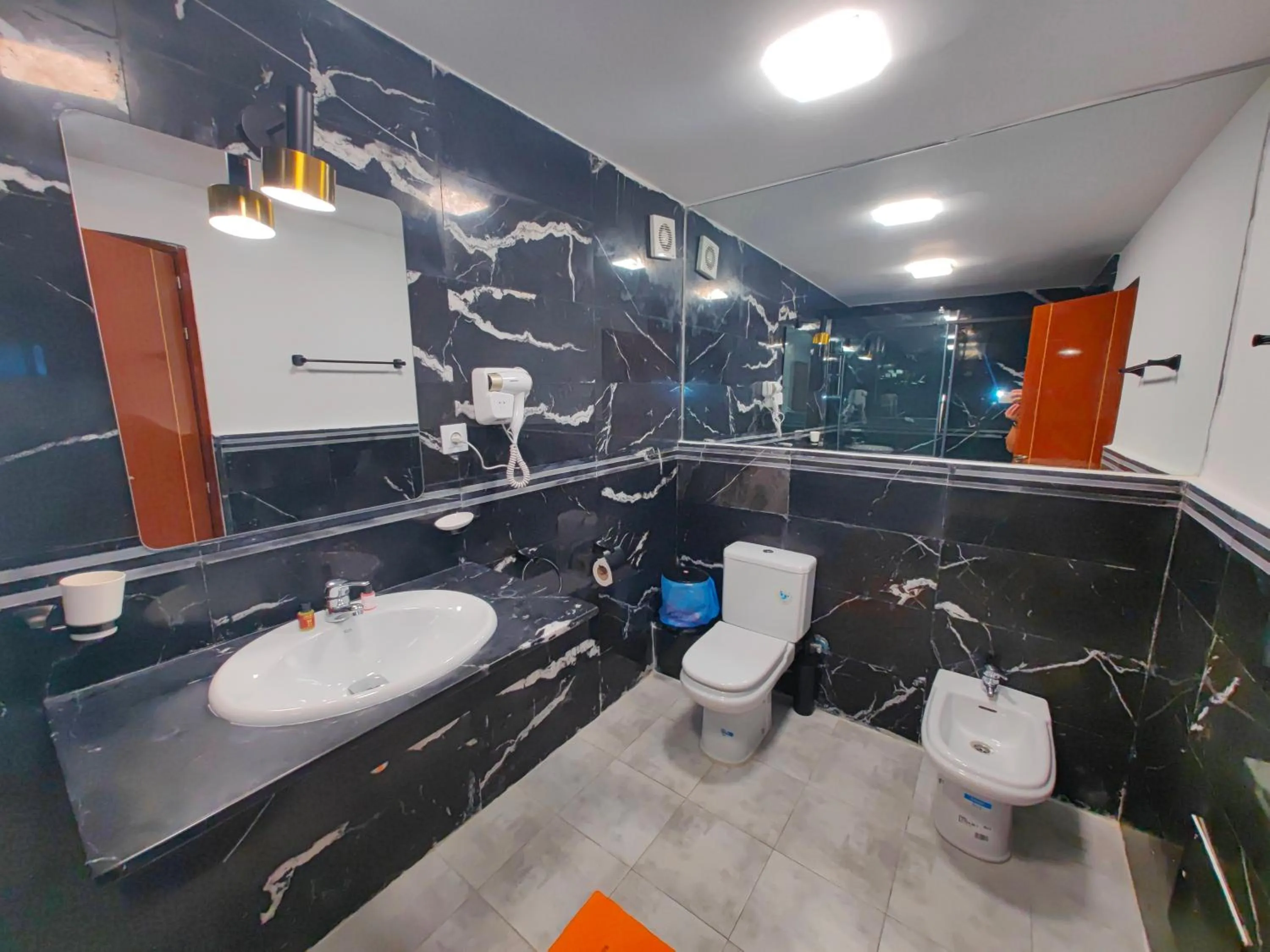 Shower in City Bleu Maroc