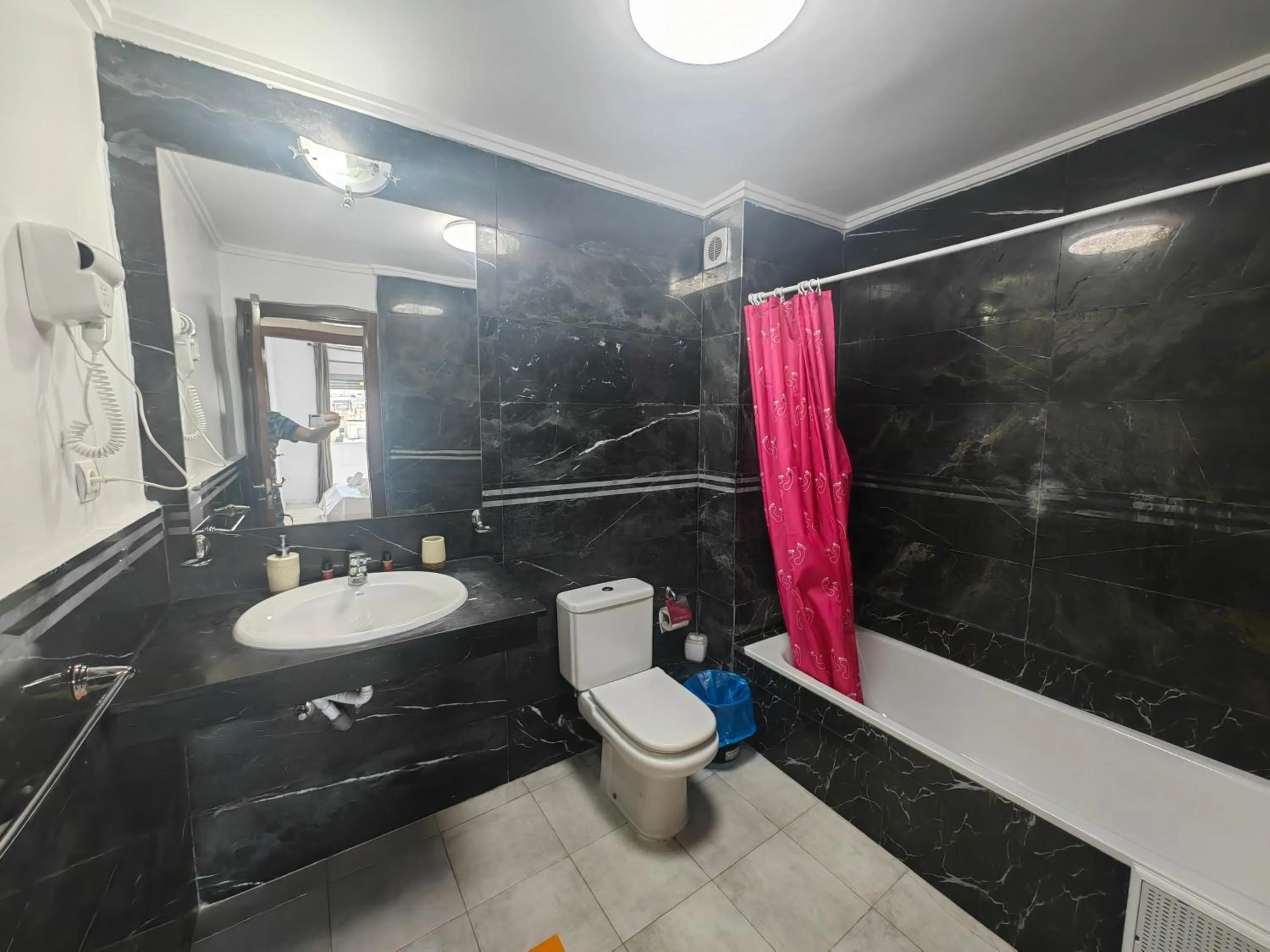 Shower in City Bleu Maroc