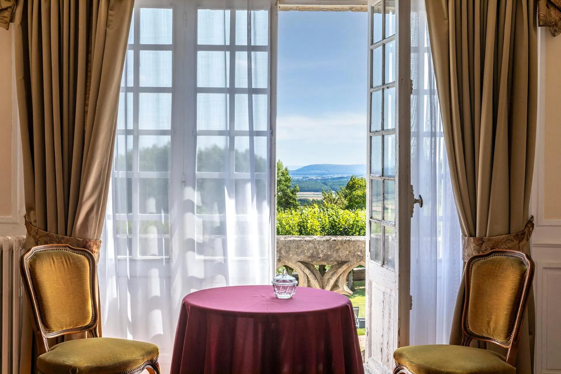 Day in Hattonchatel Château & Restaurant La Table du Château