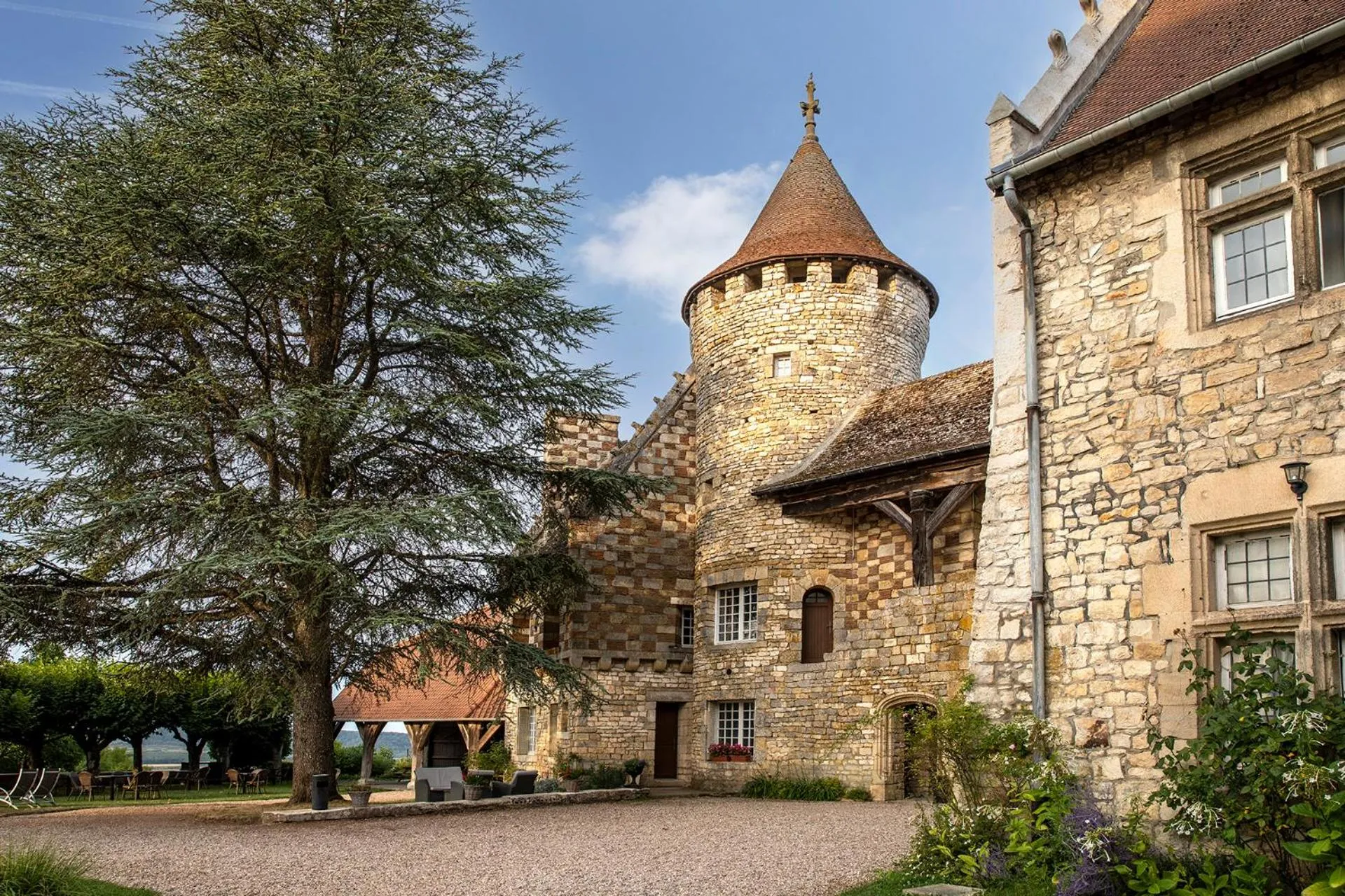 Property building in Hattonchatel Château & Restaurant La Table du Château