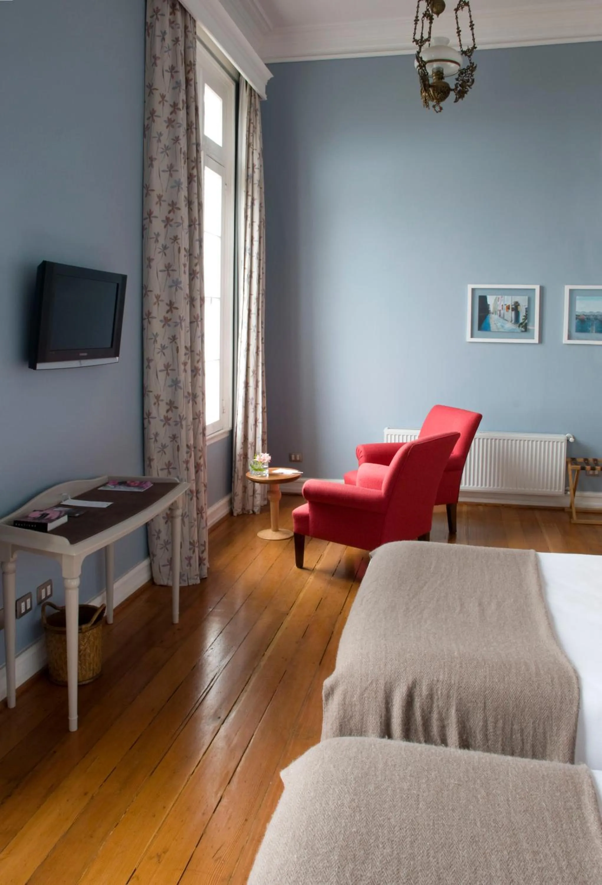 Photo of the whole room, Bed in Zerohotel