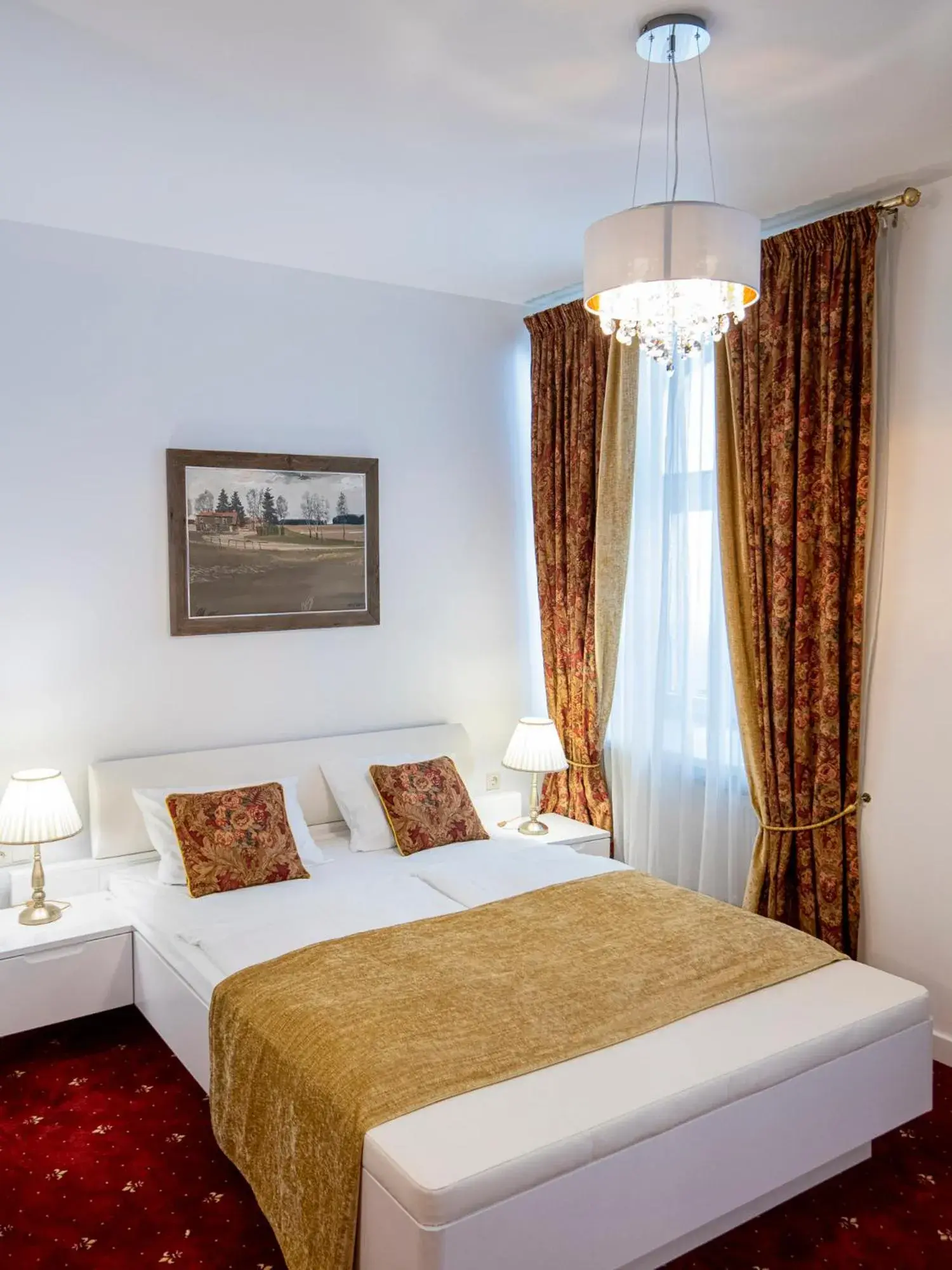 Photo of the whole room, Bed in Hotel Gutenbergs Photo of the whole room, Bed in Hotel Gutenbergs