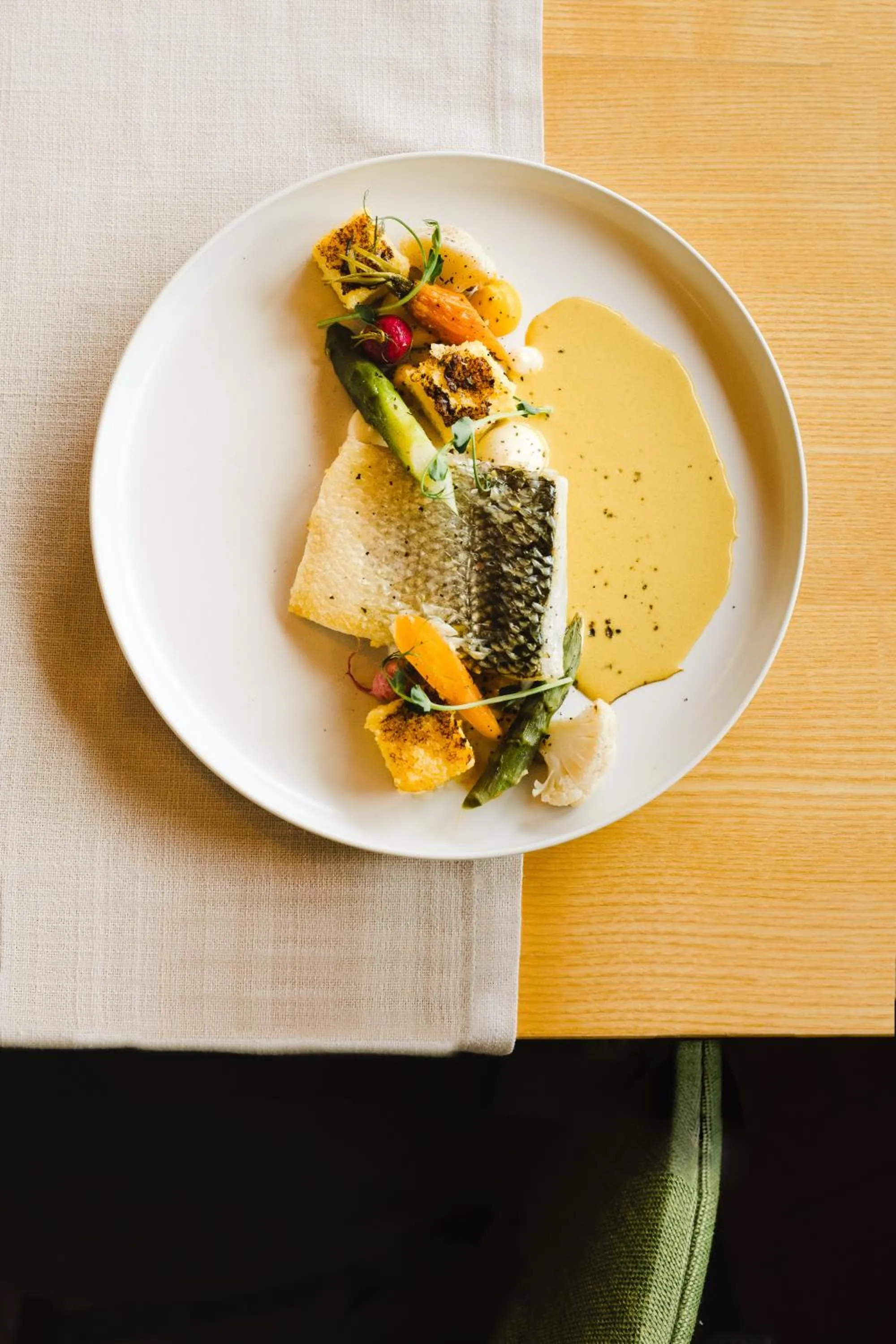 Restaurant/places to eat in Logis Hotel Le Relais De La Poste Restaurant Le Fil du Temps