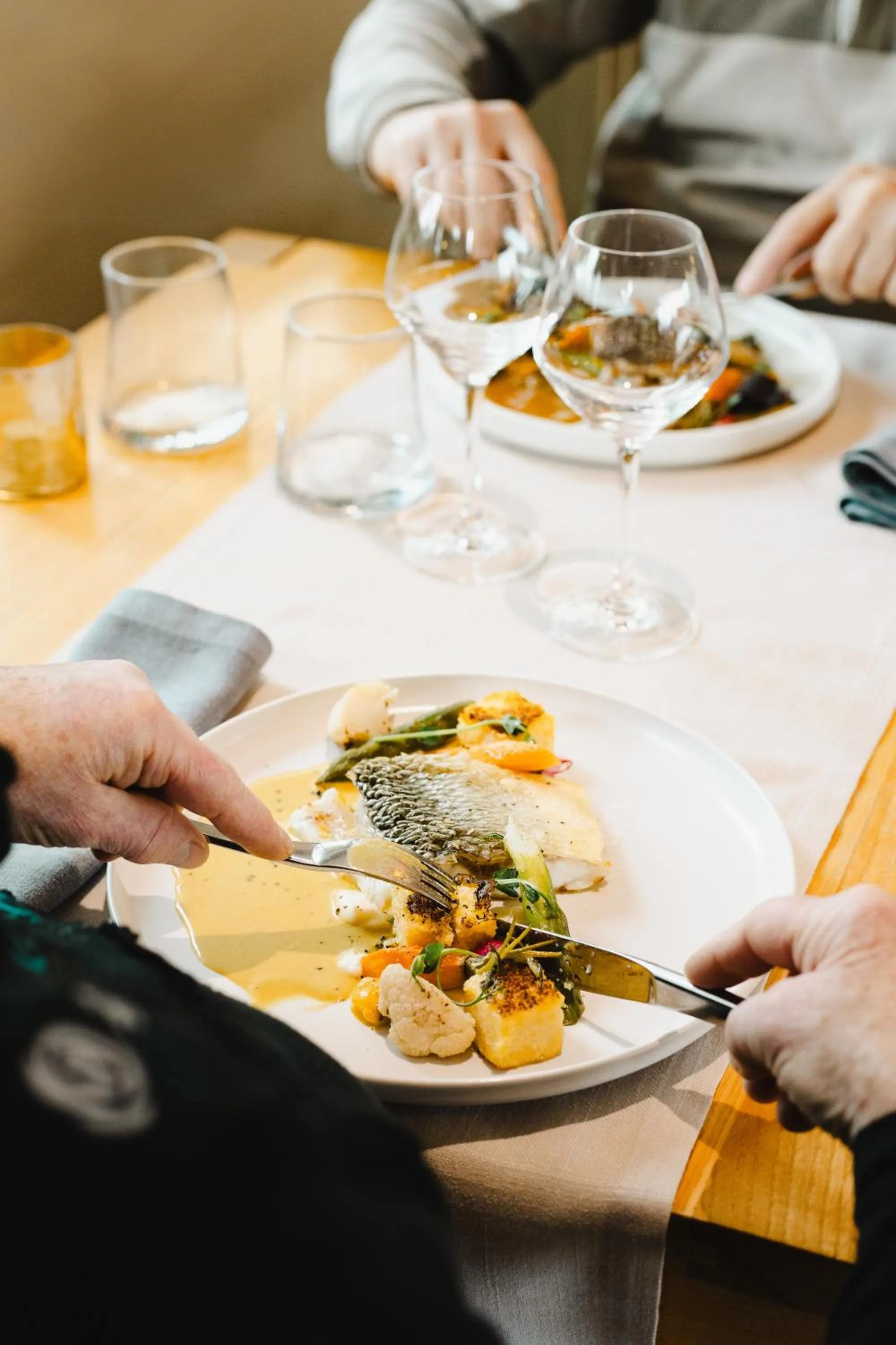 Restaurant/places to eat in Logis Hotel Le Relais De La Poste Restaurant Le Fil du Temps