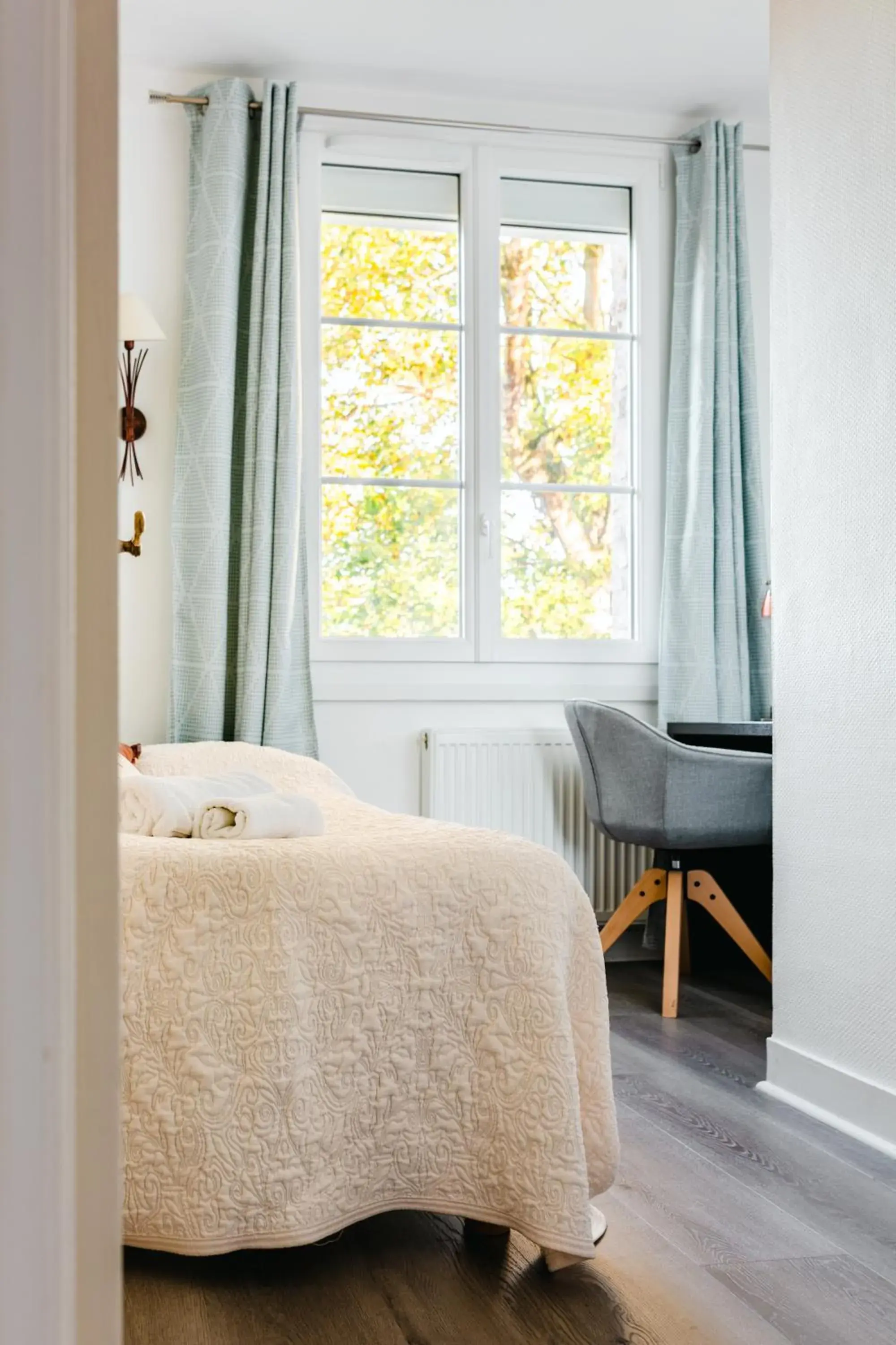 Bedroom, Bed in Logis Hotel Le Relais De La Poste Restaurant Le Fil du Temps Bedroom, Bed in Logis Hotel Le Relais De La Poste Restaurant Le Fil du Temps