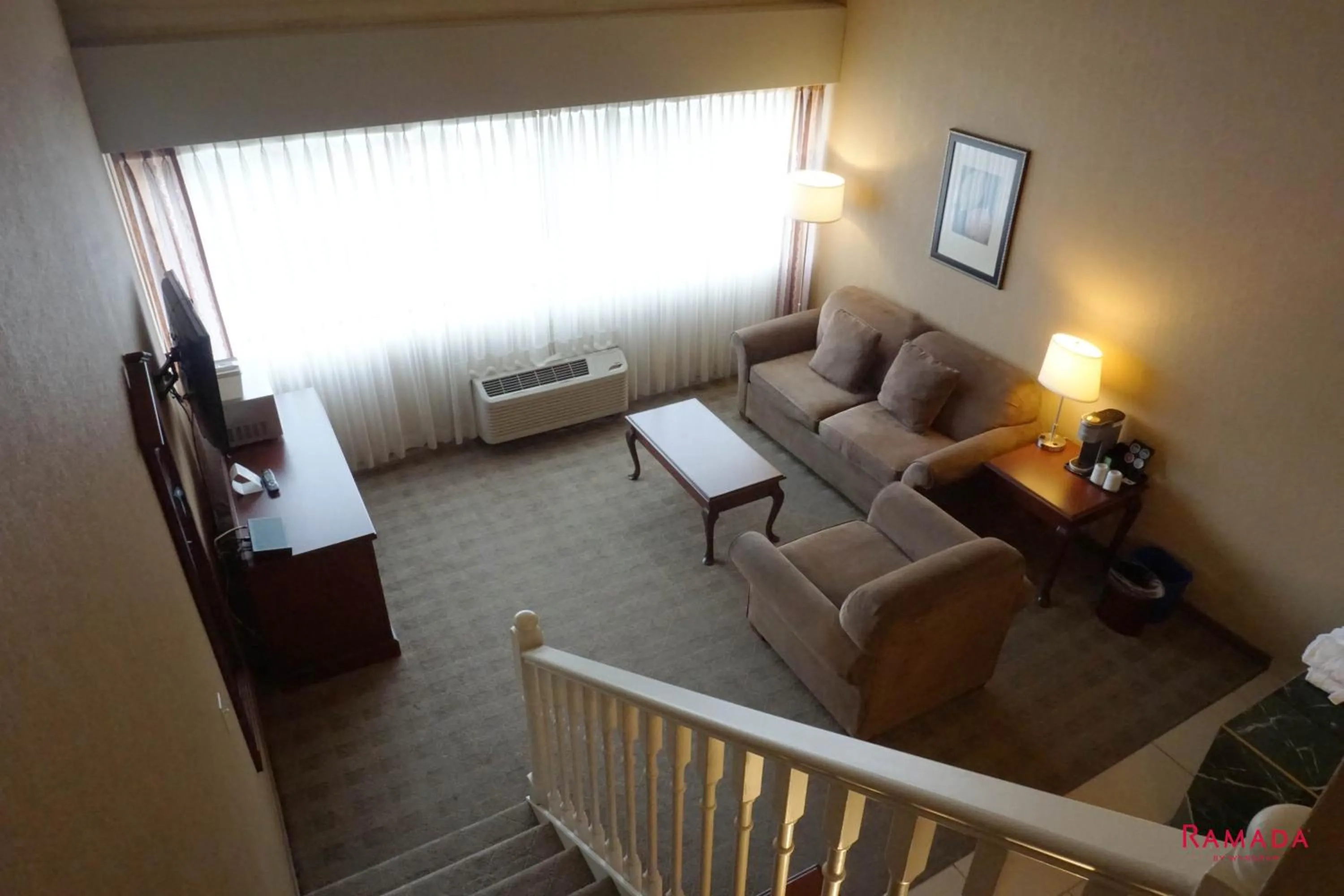 Ramada by Wyndham Kelowna Hotel & Conference Center