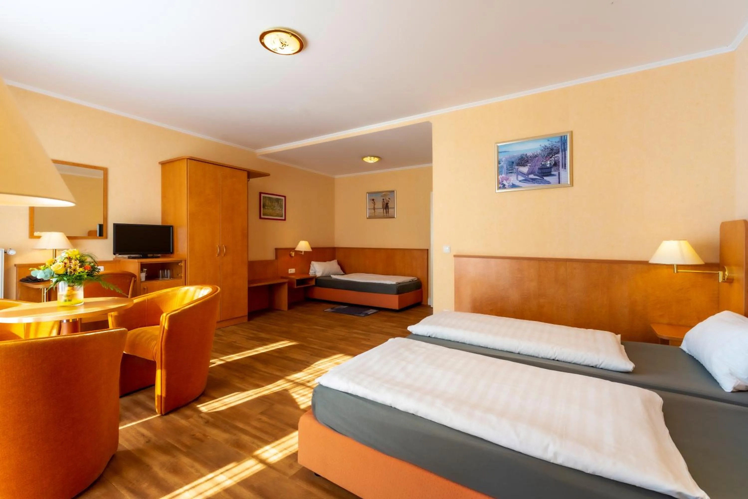 Photo of the whole room, Bed in Waldhotel Humboldtsee