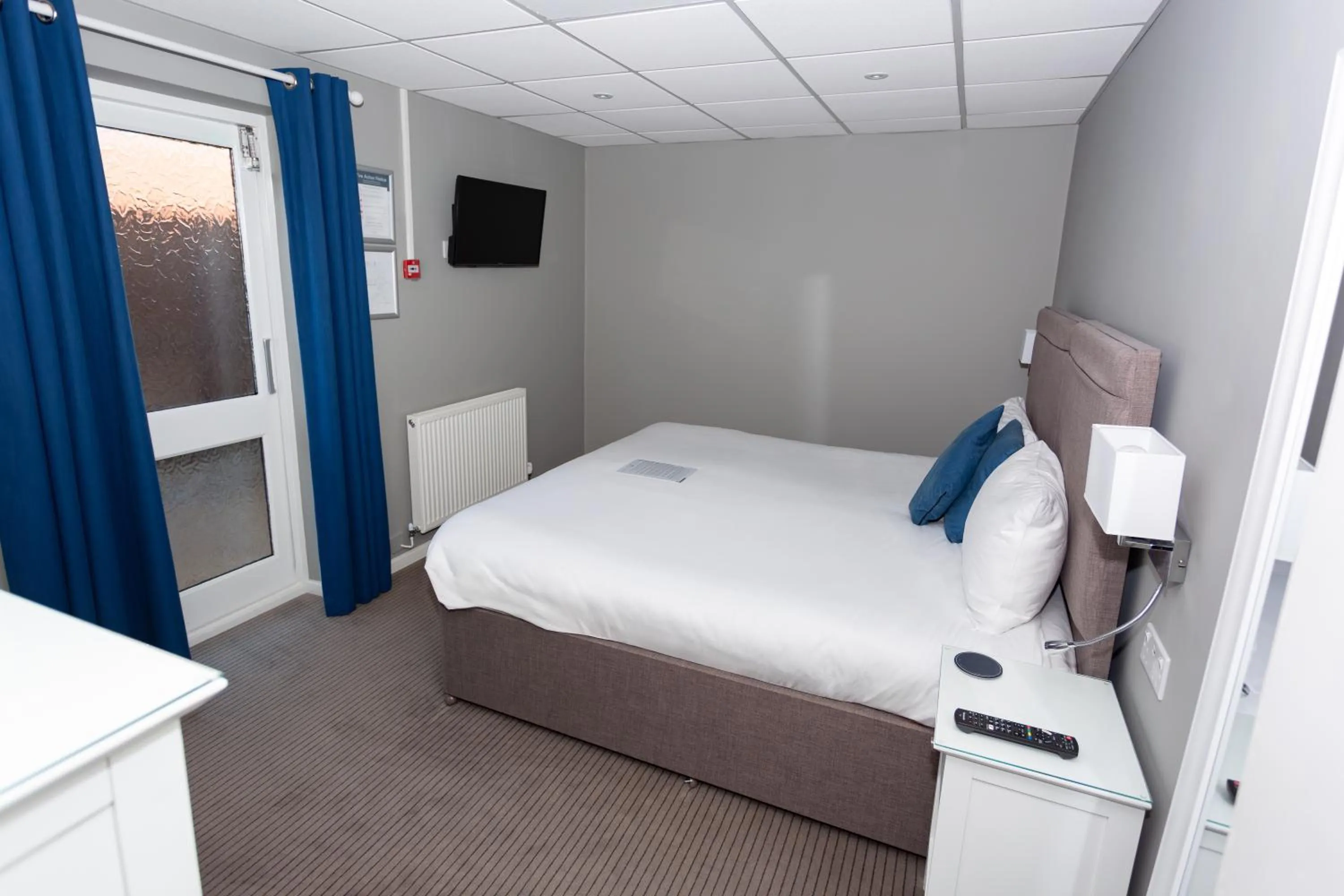 Bed in The Thatch Inn