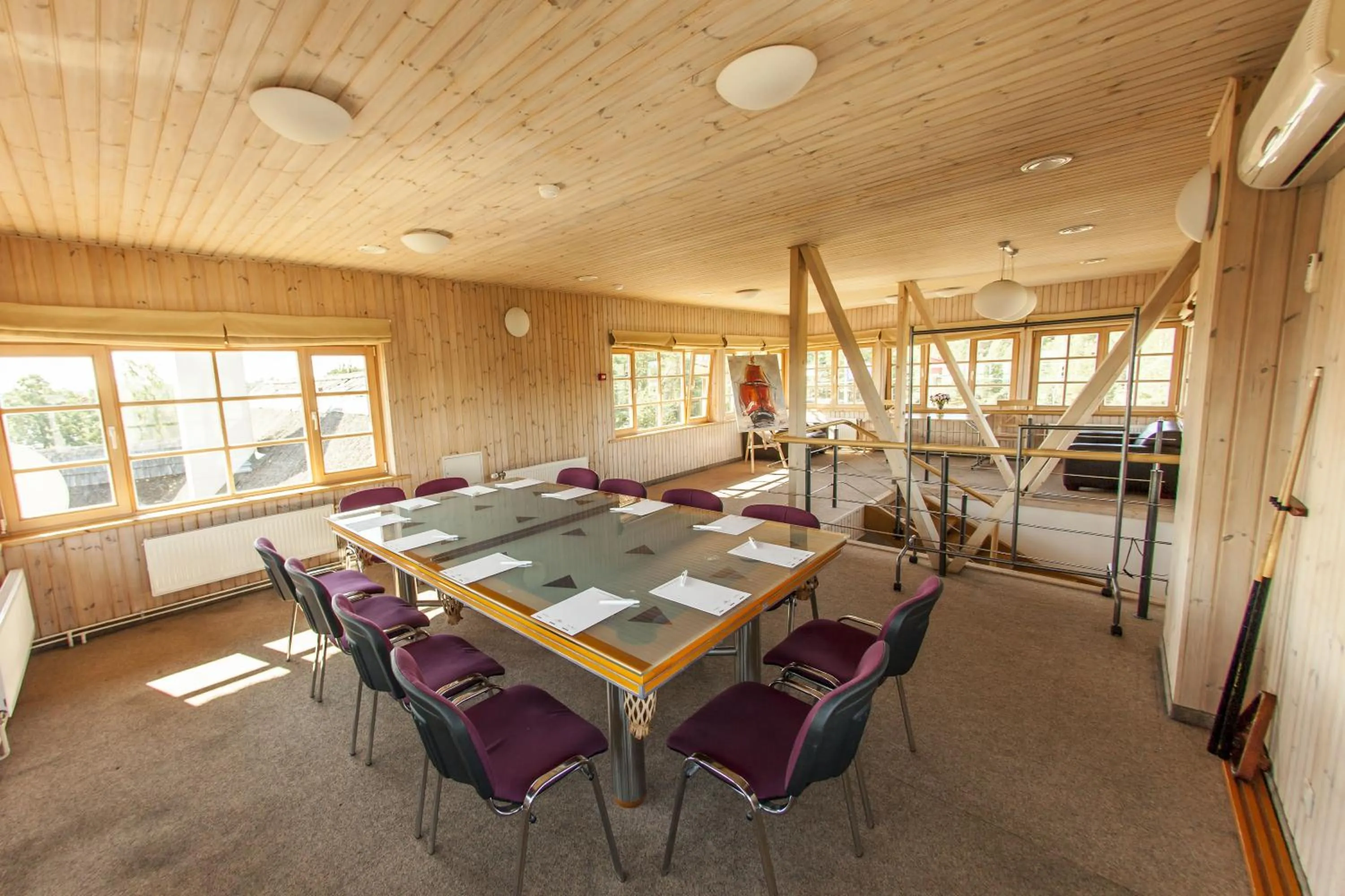 Communal lounge/ TV room in Porto Resort