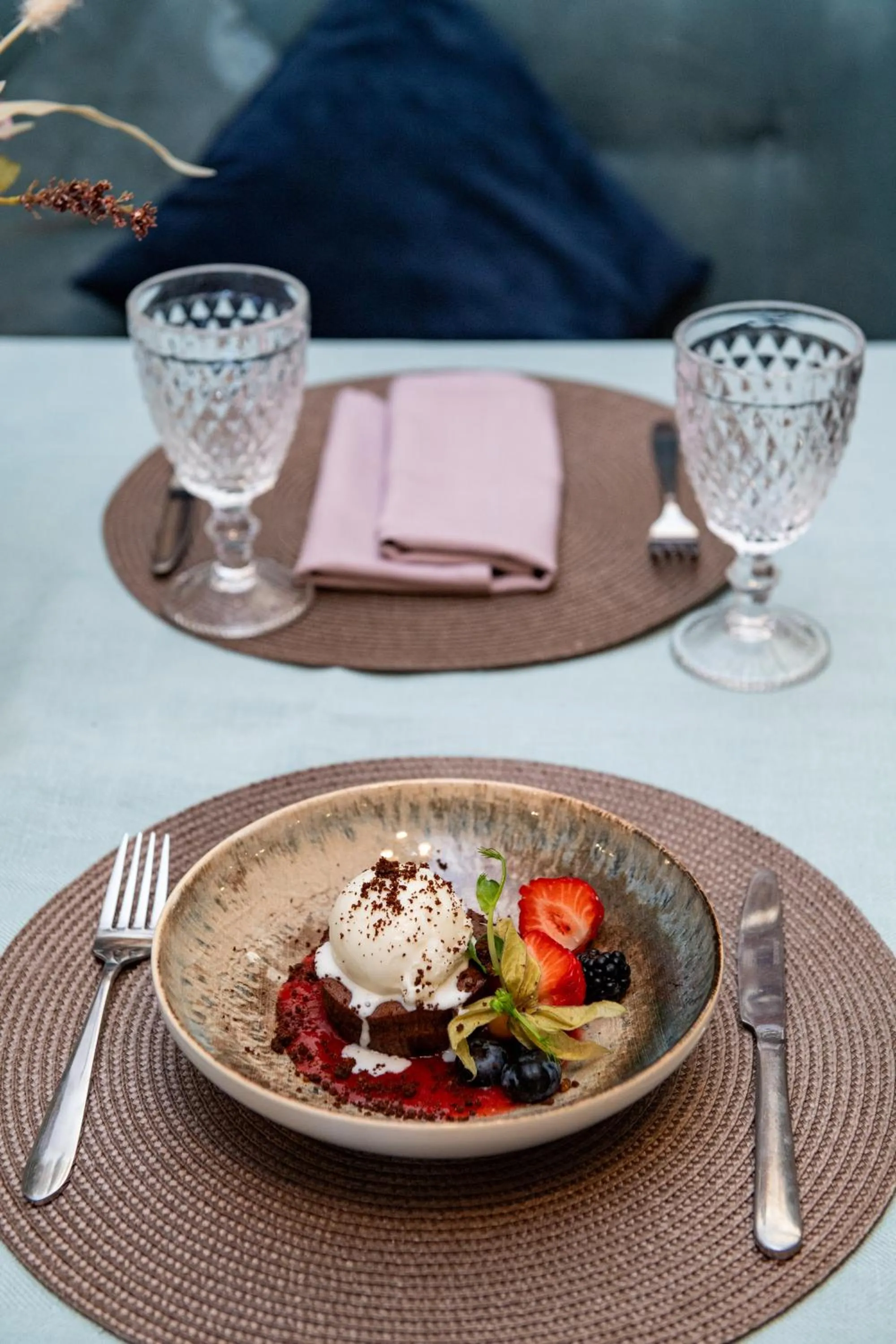 Restaurant/places to eat in Porto Resort