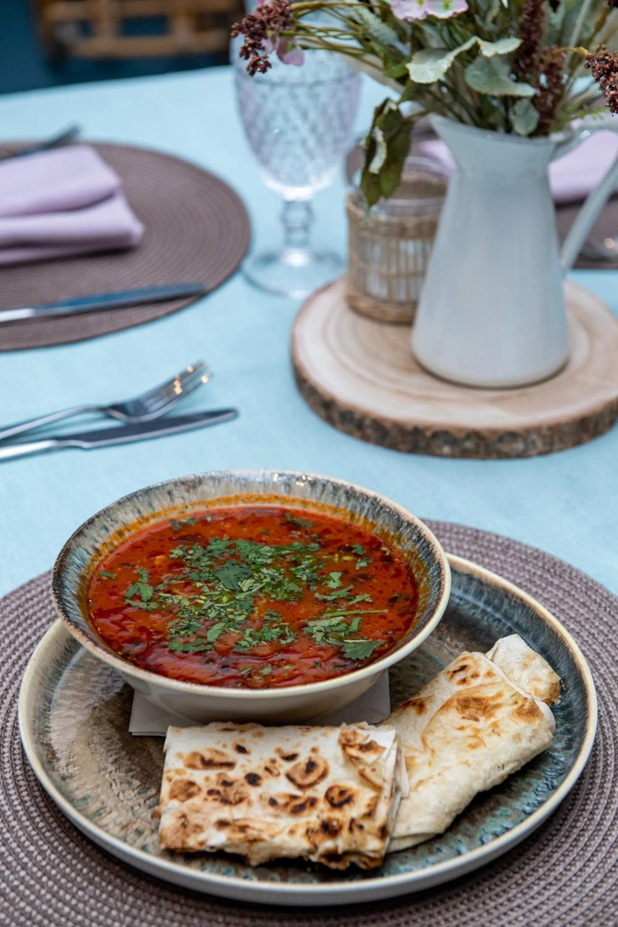 Restaurant/places to eat in Porto Resort