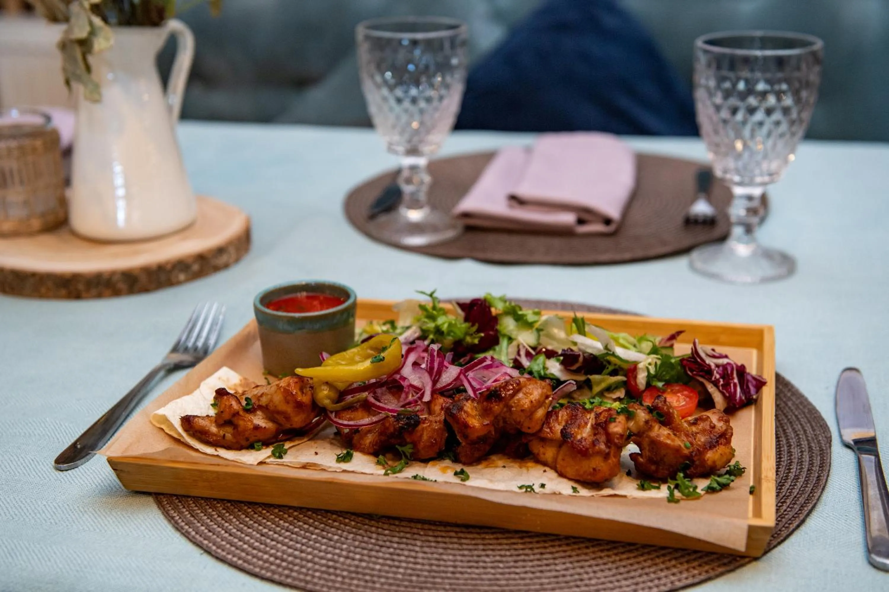 Restaurant/places to eat in Porto Resort