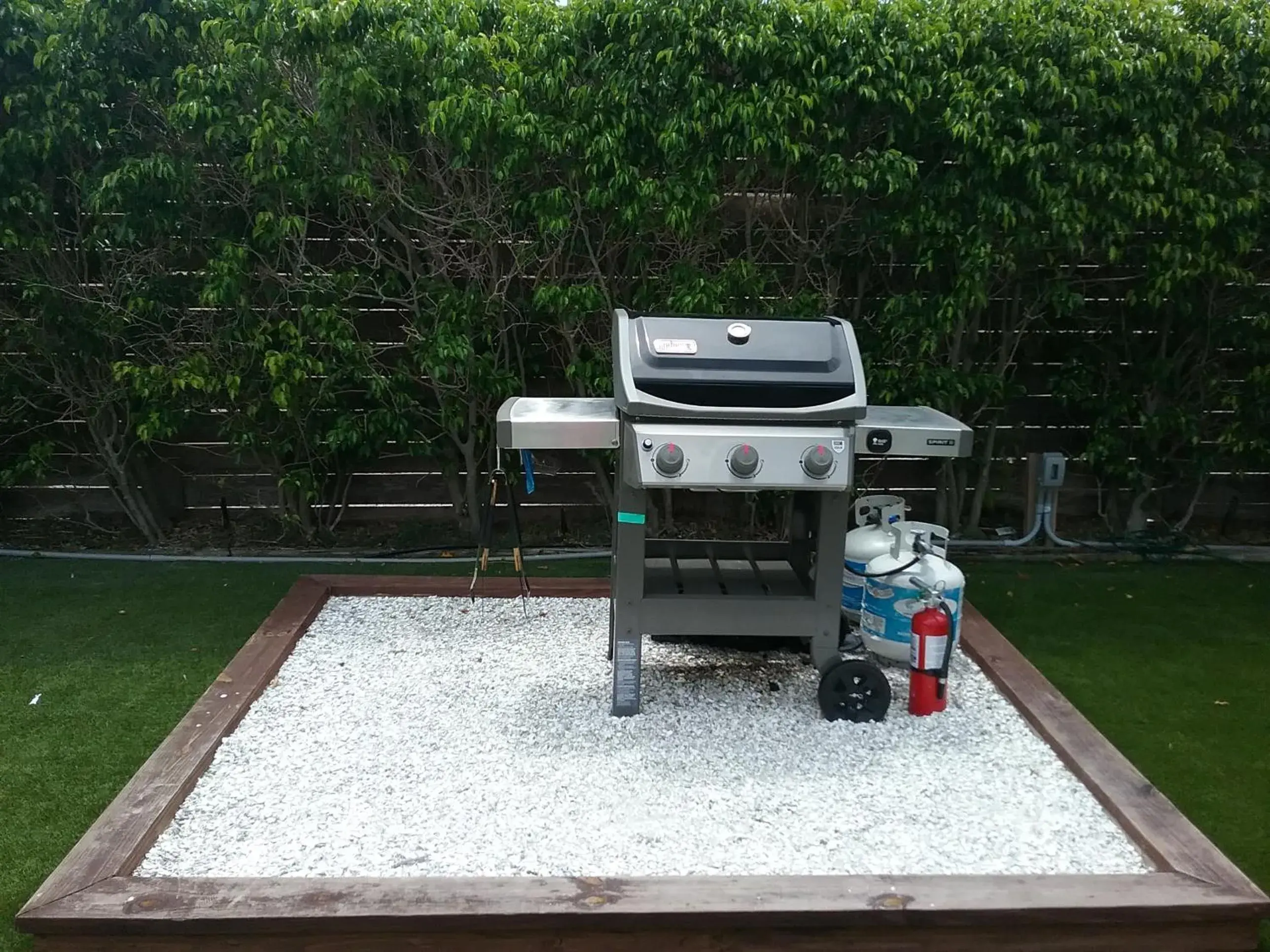 Property building in Captiva Beach Resort (open private beach access) Property building in Captiva Beach Resort (open private beach access)