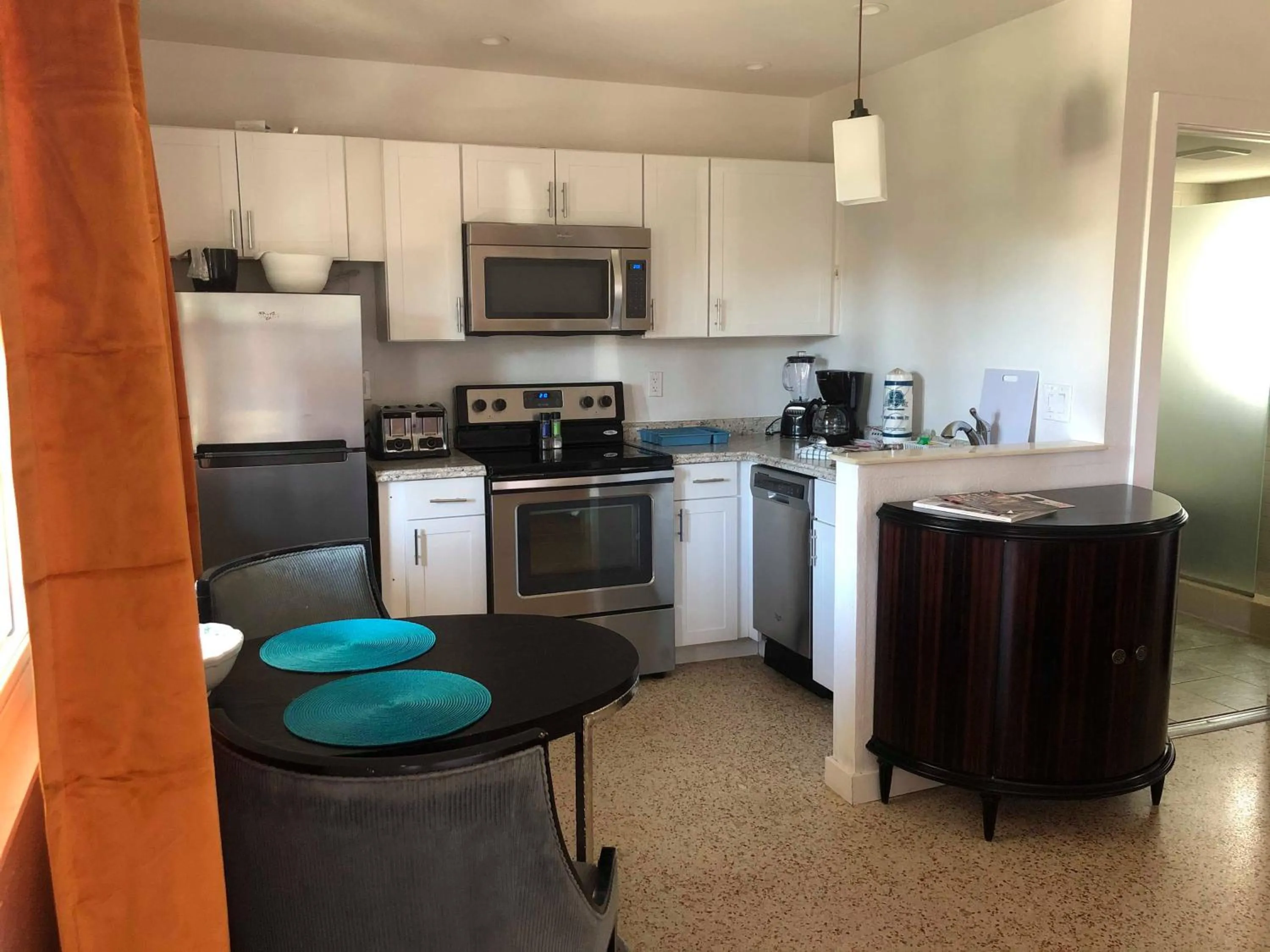 Captiva Beach Resort (open private beach access)