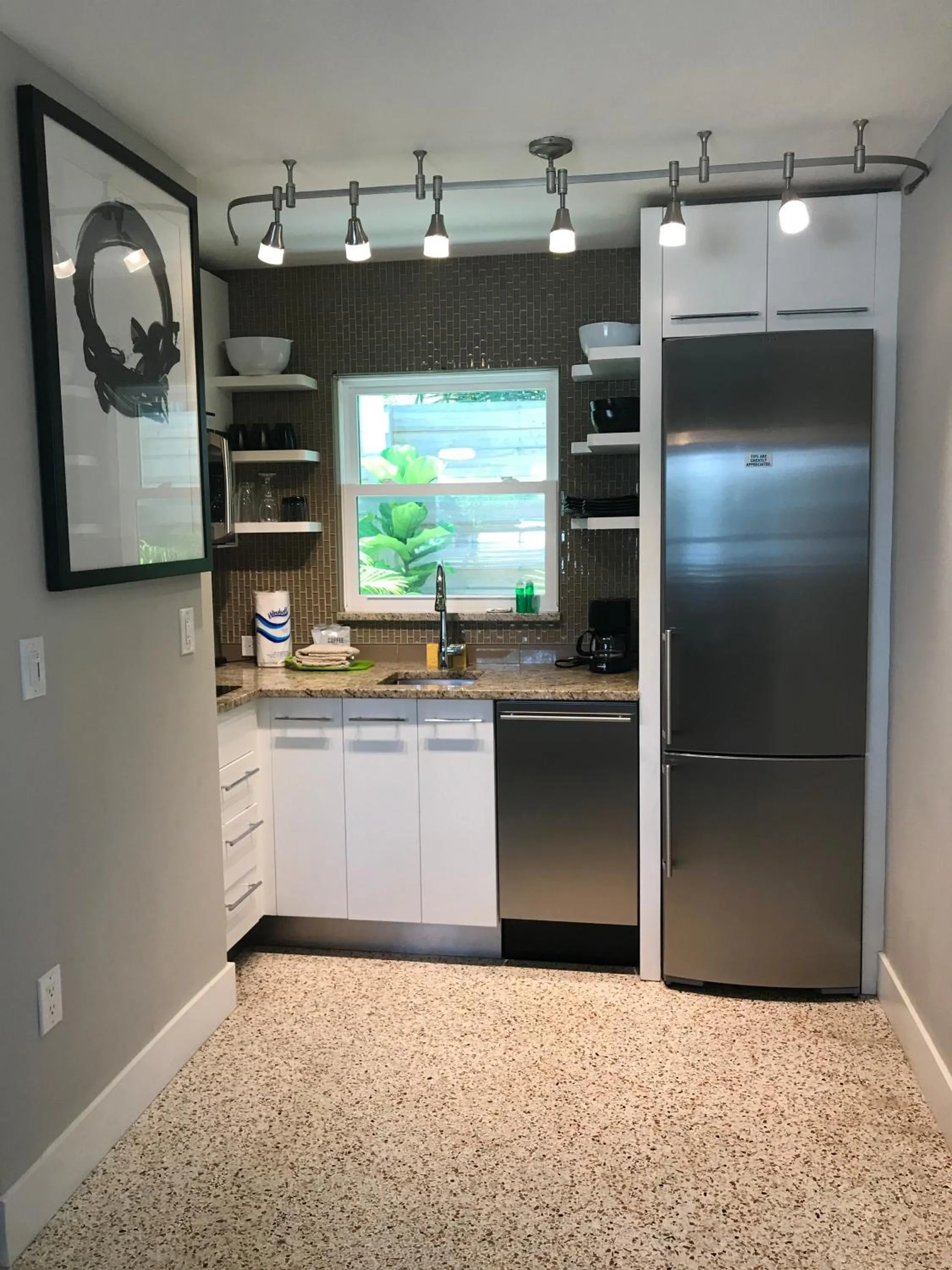 Kitchen or kitchenette in Captiva Beach Resort (open private beach access)