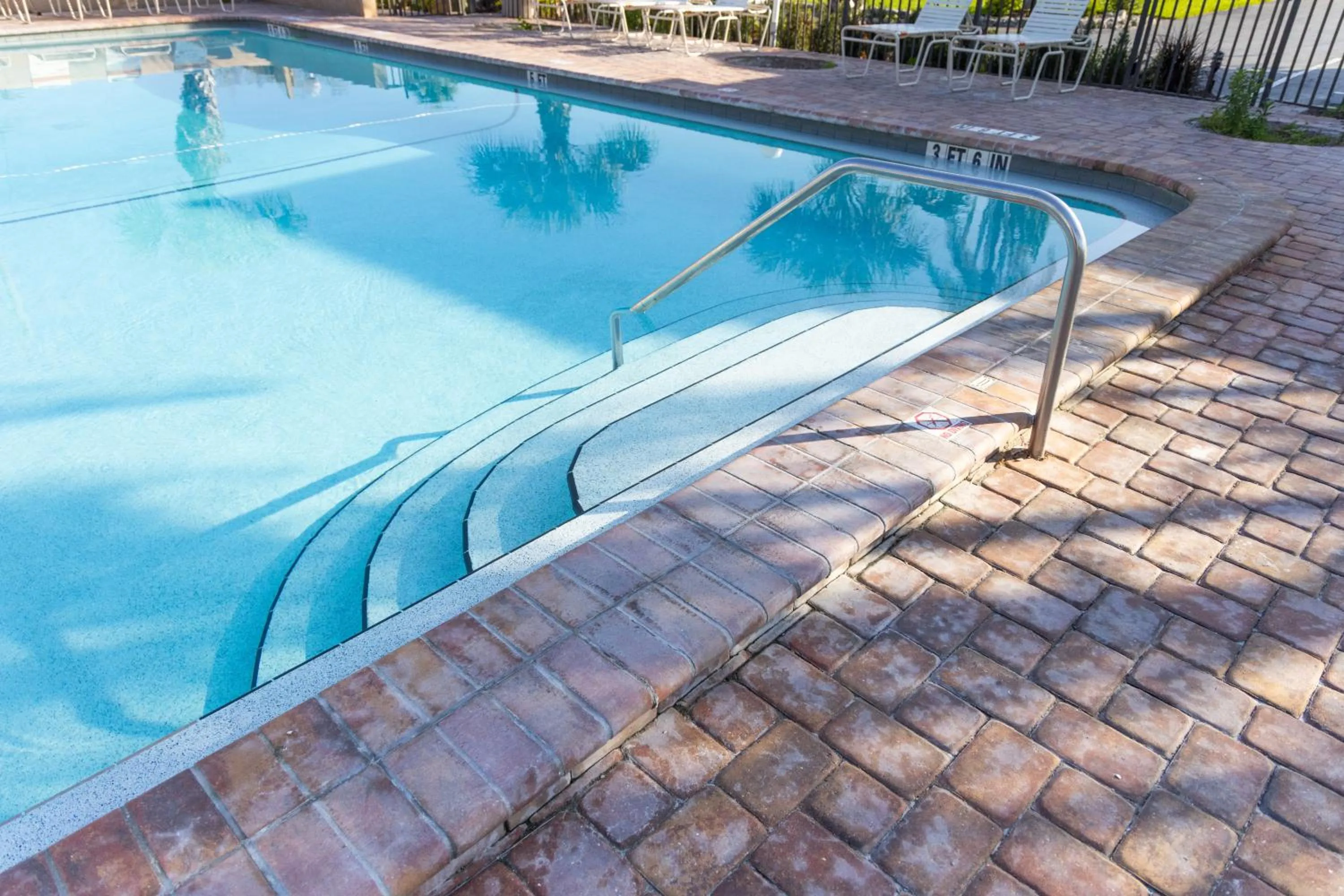 Captiva Beach Resort (open private beach access)