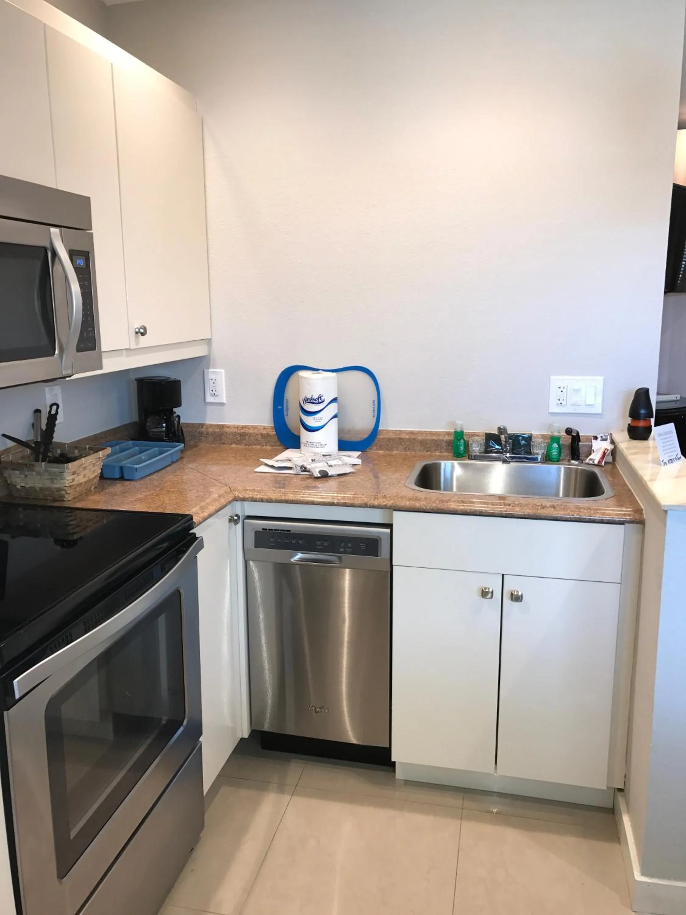 Kitchen or kitchenette in Captiva Beach Resort (open private beach access)