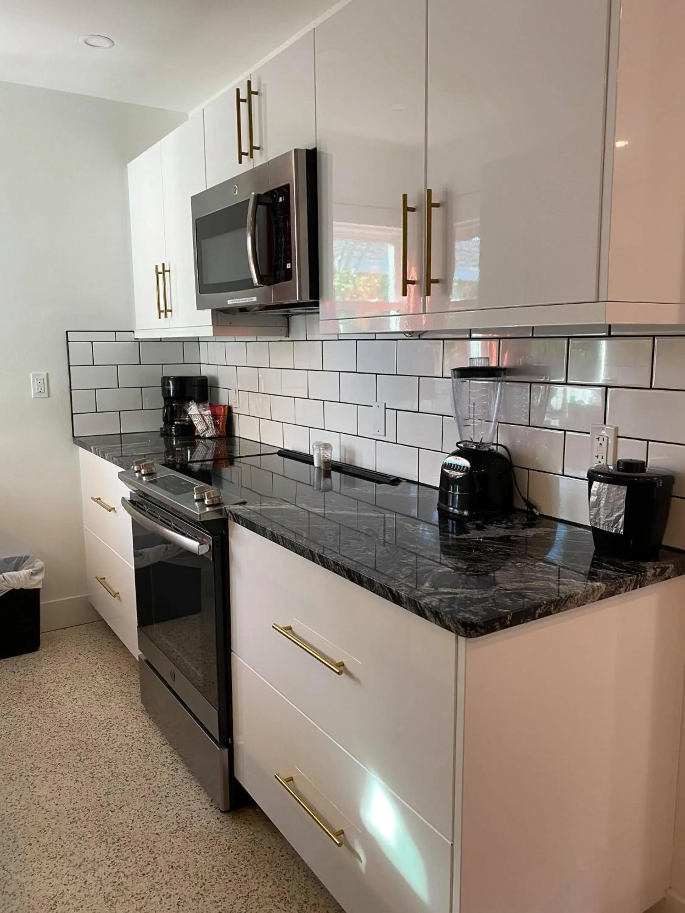 Captiva Beach Resort (open private beach access) Captiva Beach Resort (open private beach access)