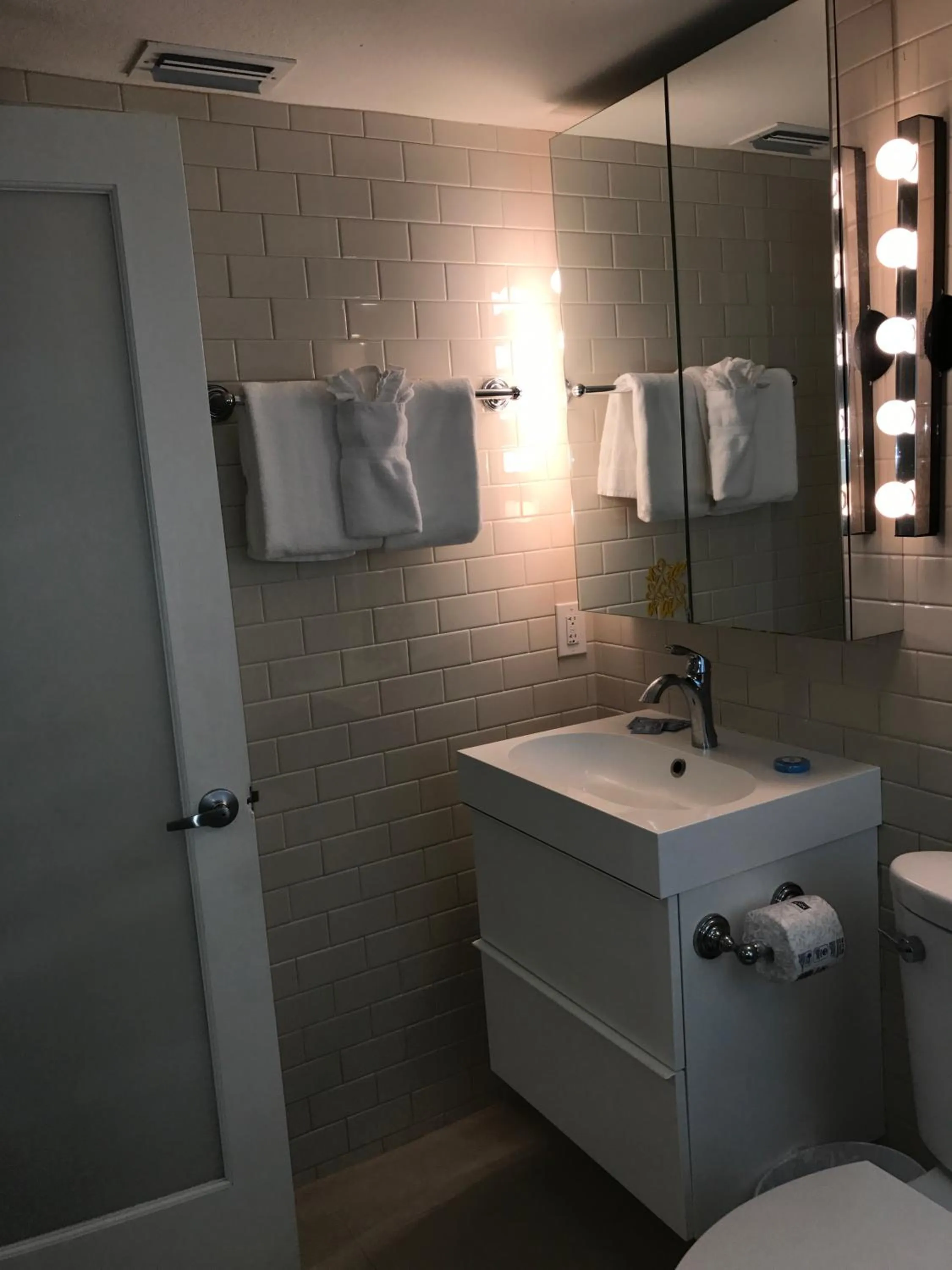 Bathroom in Captiva Beach Resort (open private beach access)