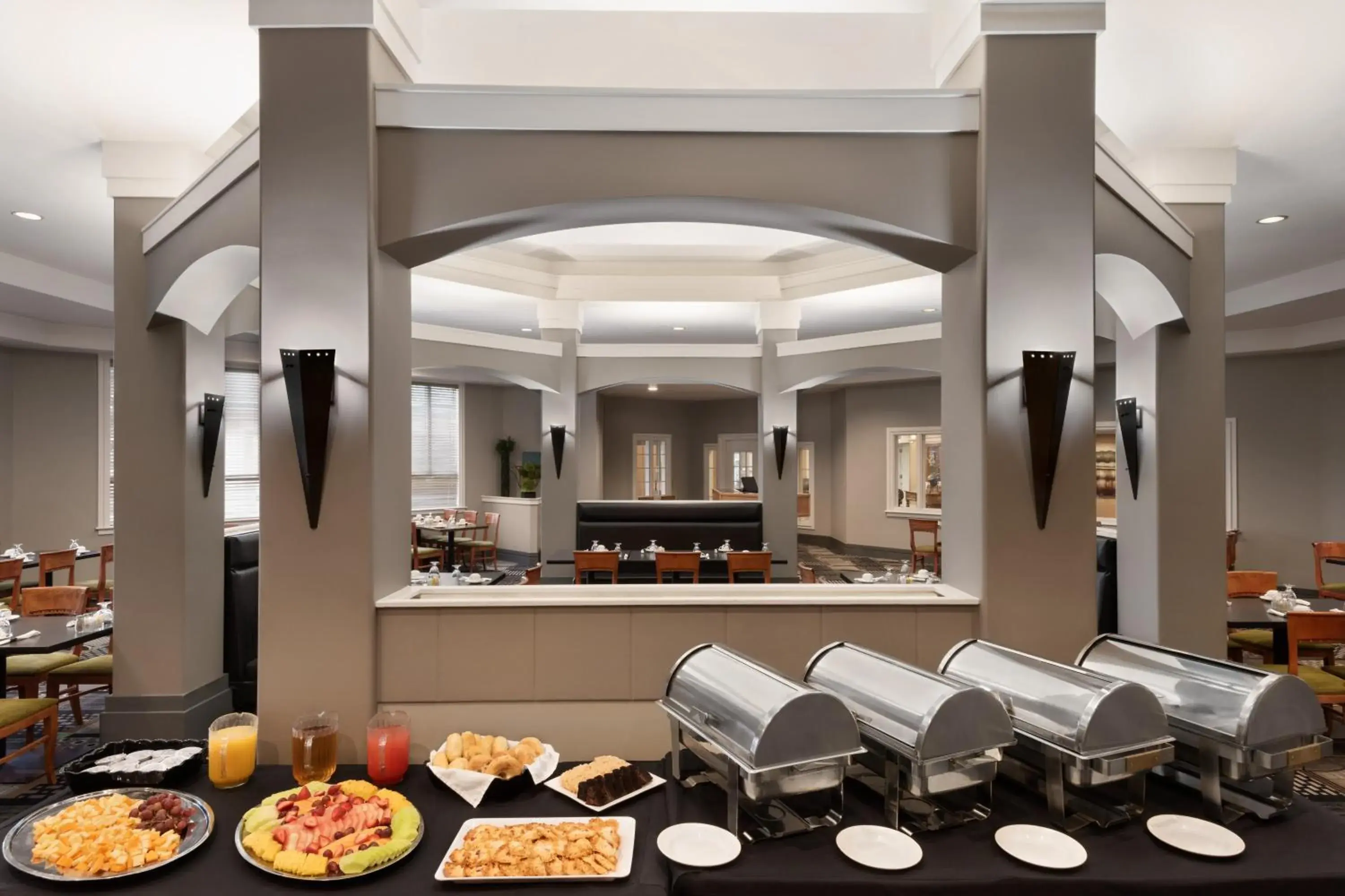 Restaurant/places to eat in Royal Hotel Regina, Trademark Collection by Wyndham Restaurant/places to eat in Royal Hotel Regina, Trademark Collection by Wyndham