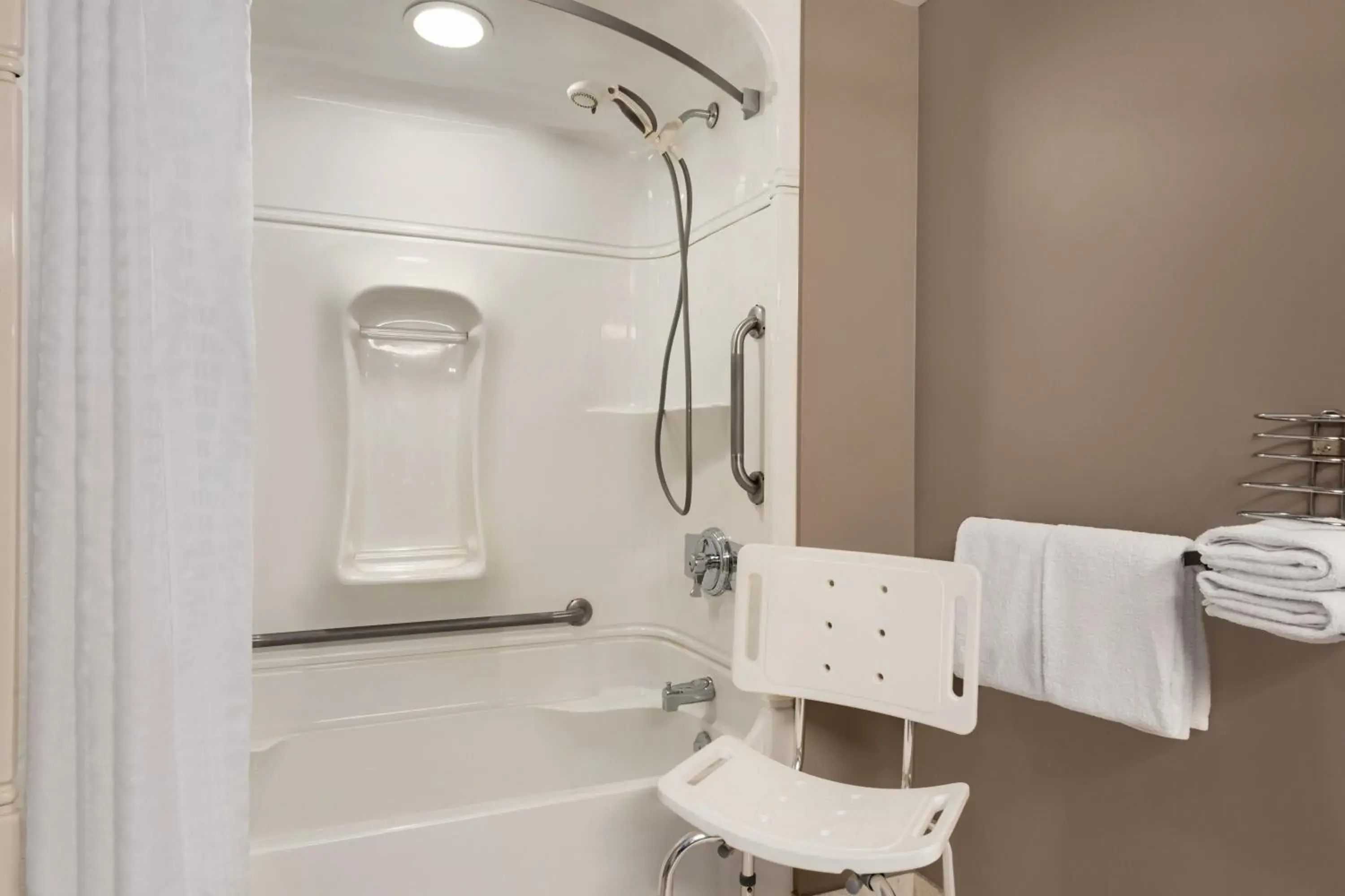 Bathroom in Royal Hotel Regina, Trademark Collection by Wyndham Bathroom in Royal Hotel Regina, Trademark Collection by Wyndham