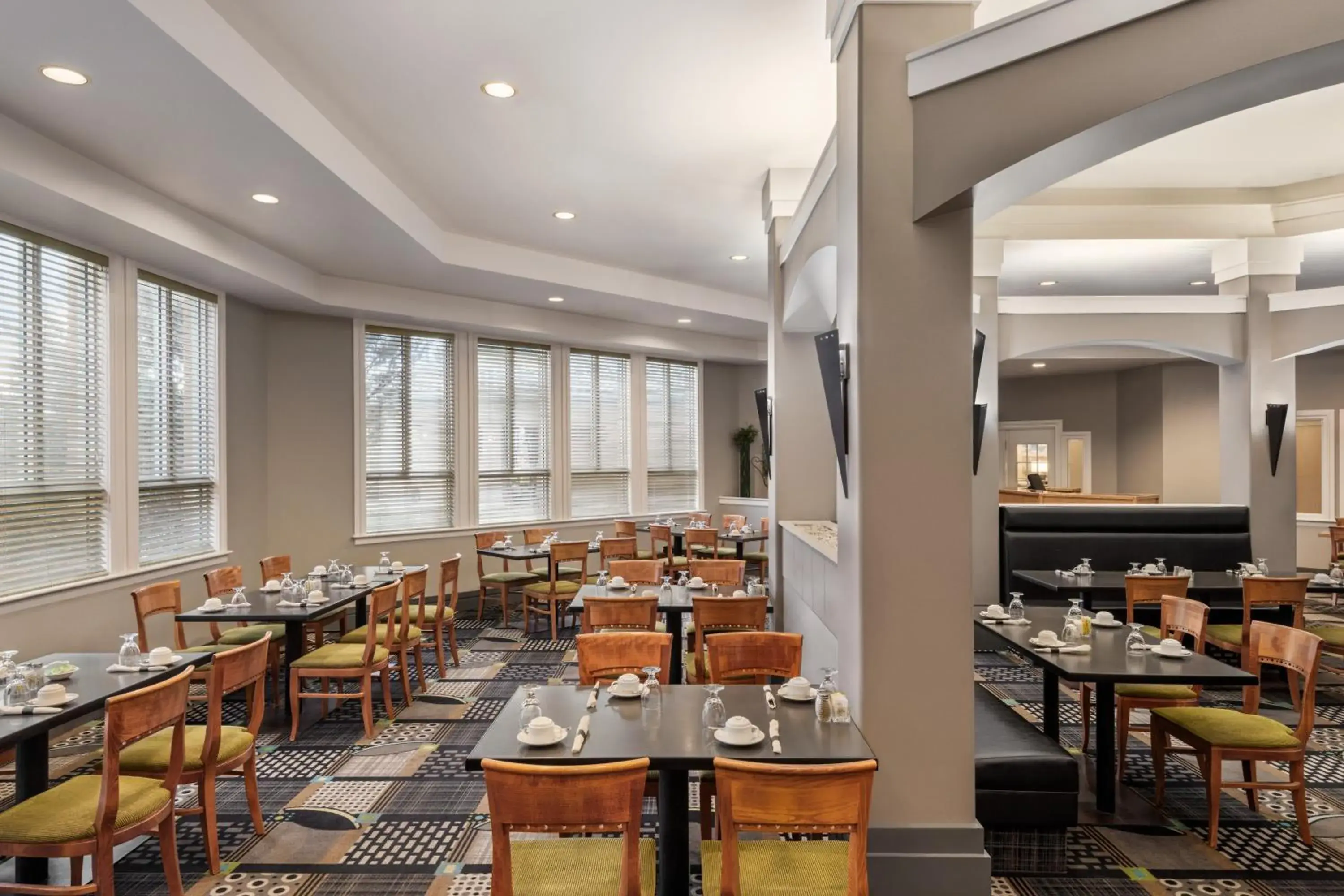 Restaurant/places to eat in Royal Hotel Regina, Trademark Collection by Wyndham Restaurant/places to eat in Royal Hotel Regina, Trademark Collection by Wyndham