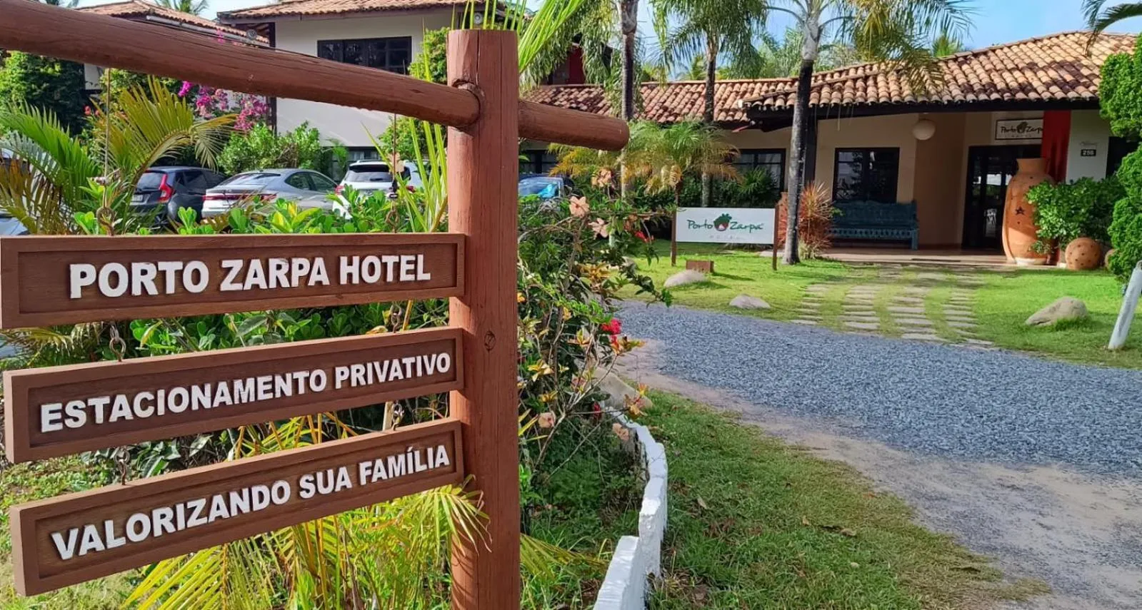 Parking in Porto Zarpa Hotel