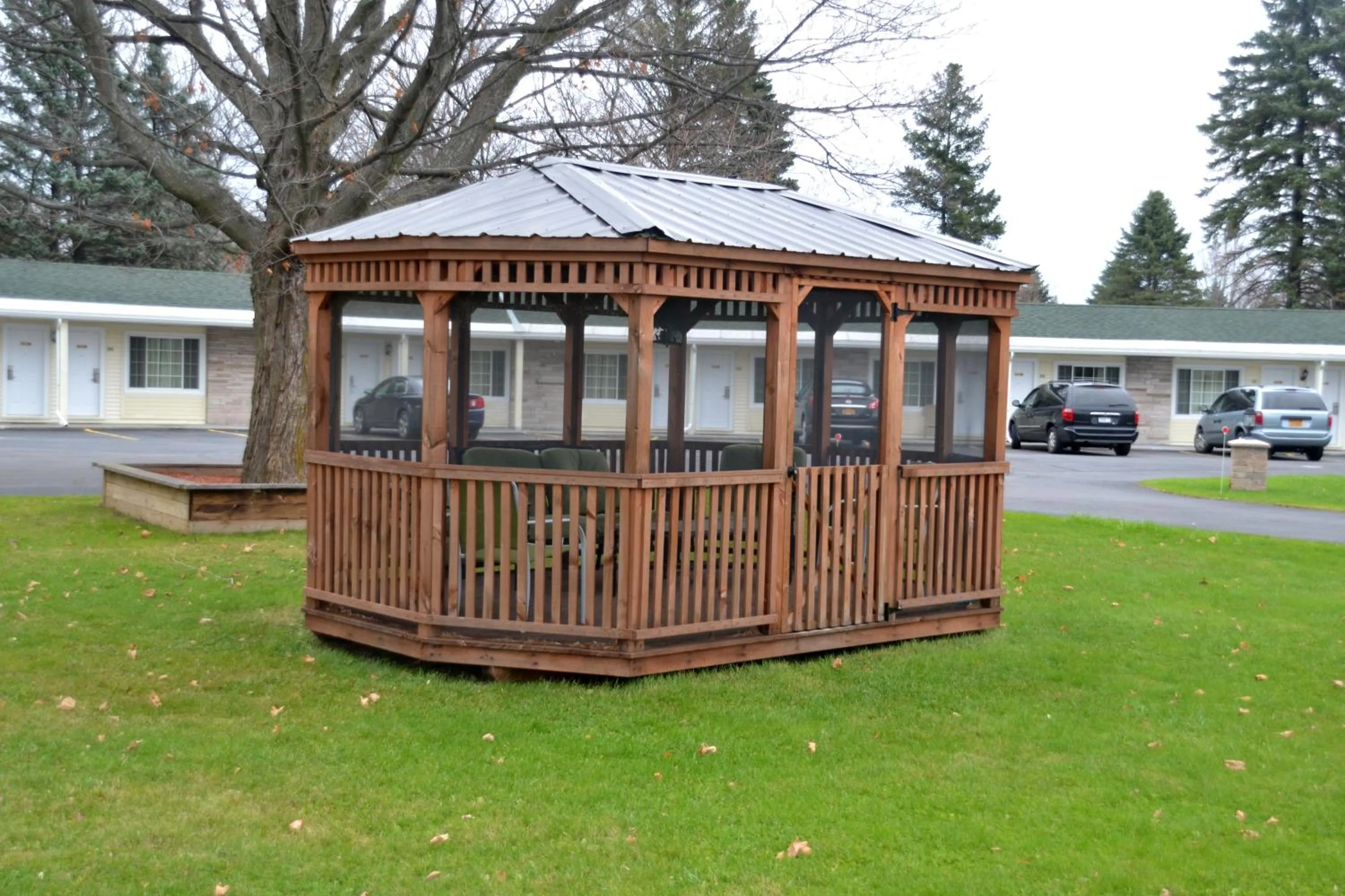 Garden in Scottish Inns Potsdam