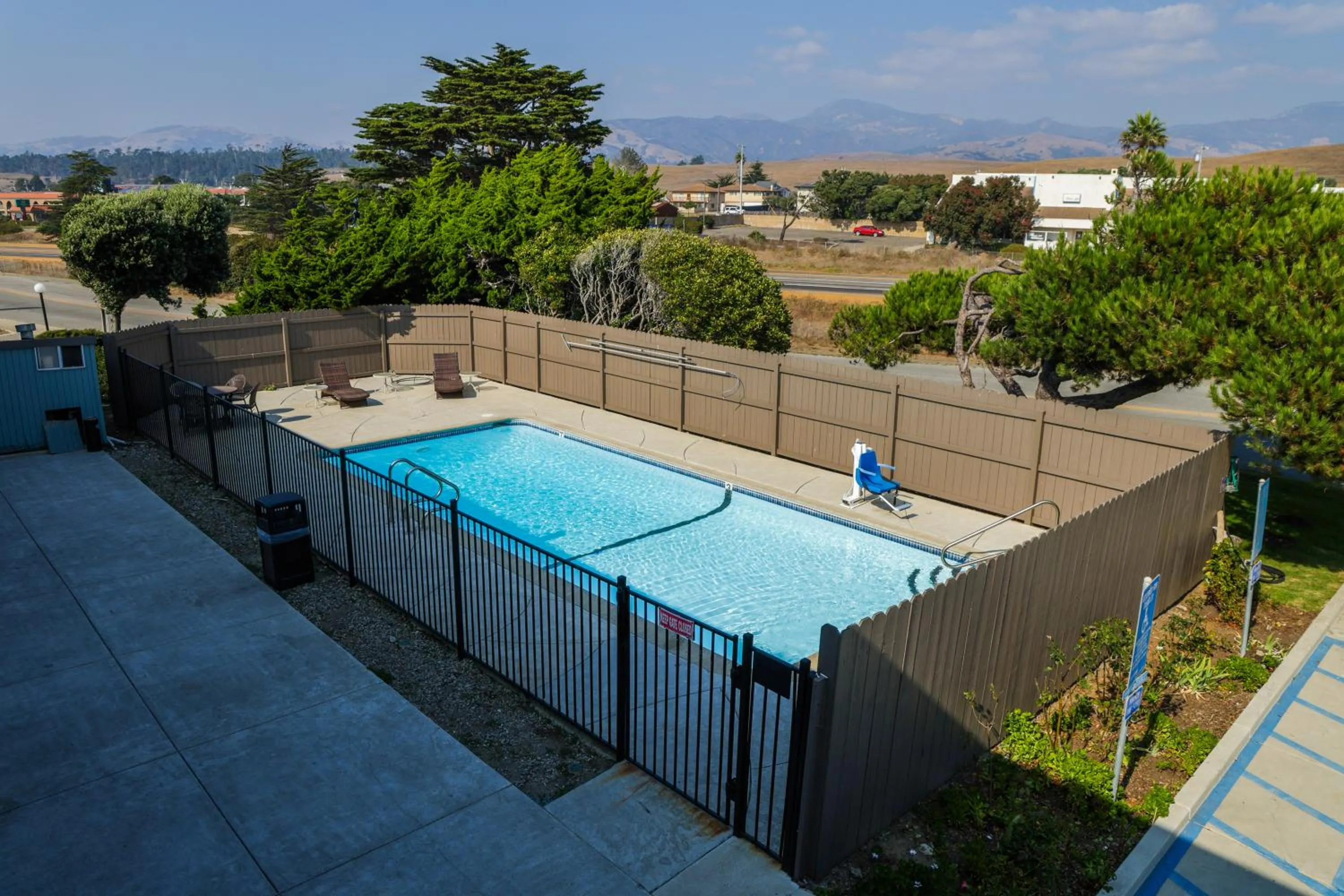 Sea Breeze Inn - San Simeon