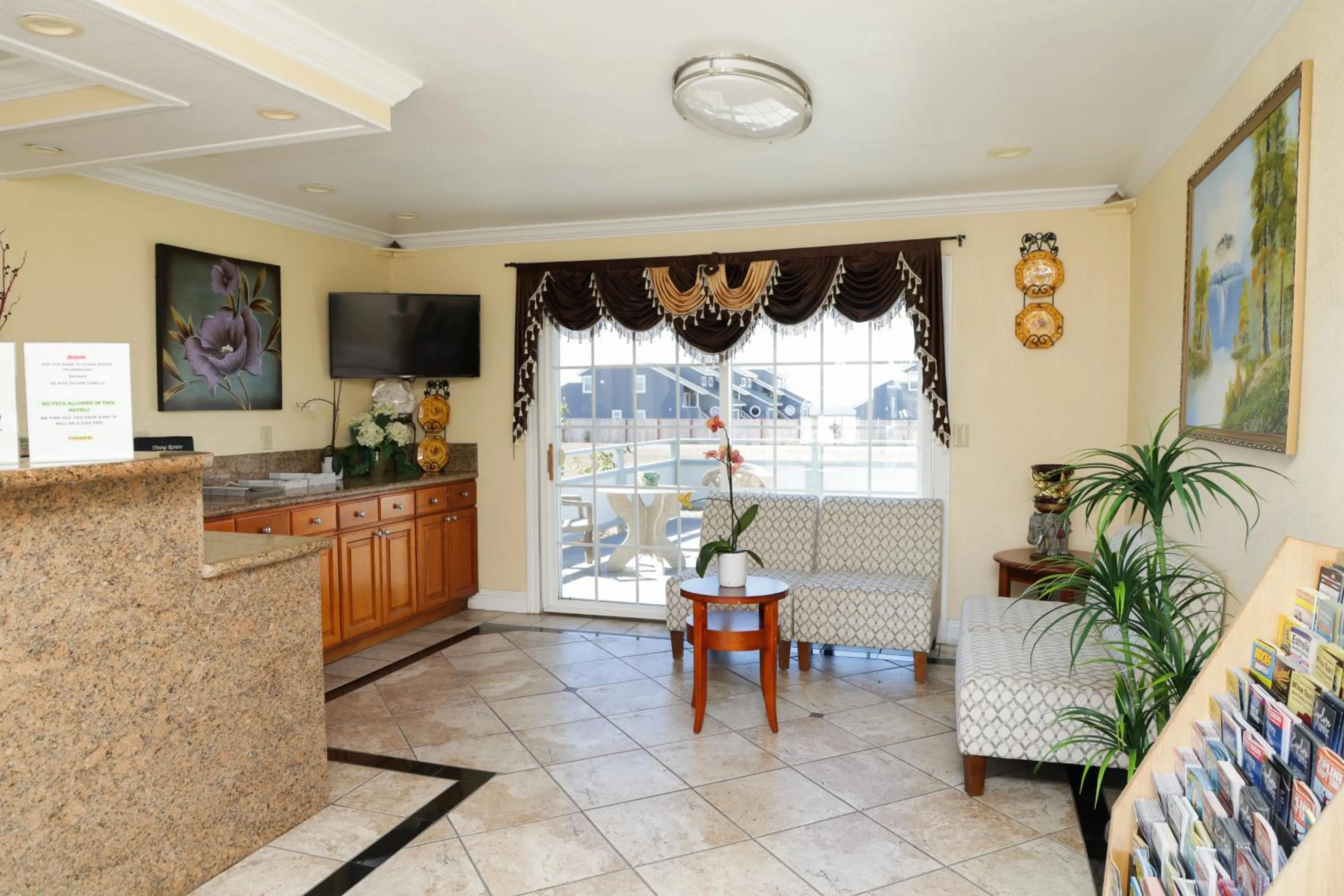 Sea Breeze Inn - San Simeon