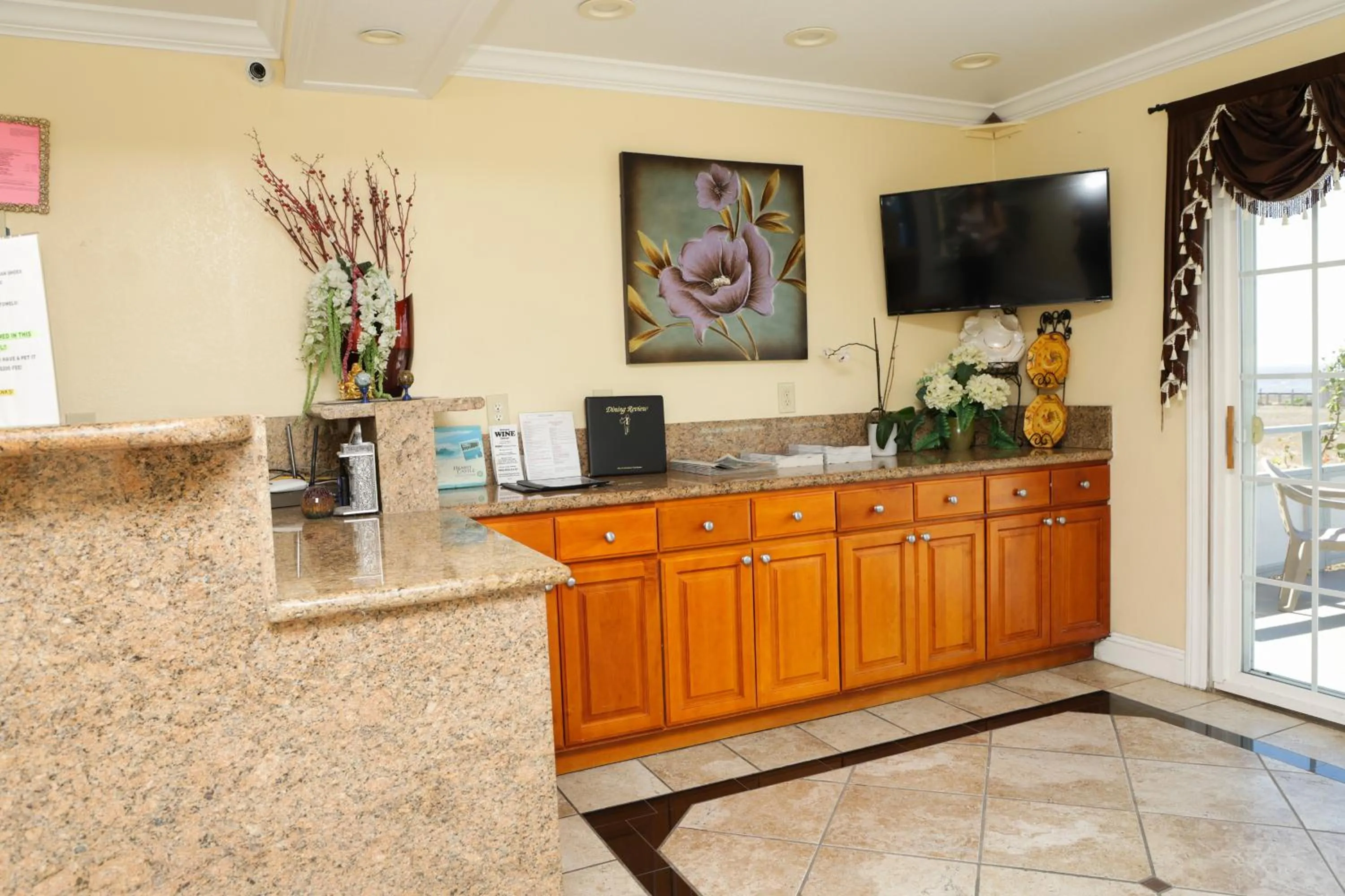 Sea Breeze Inn - San Simeon