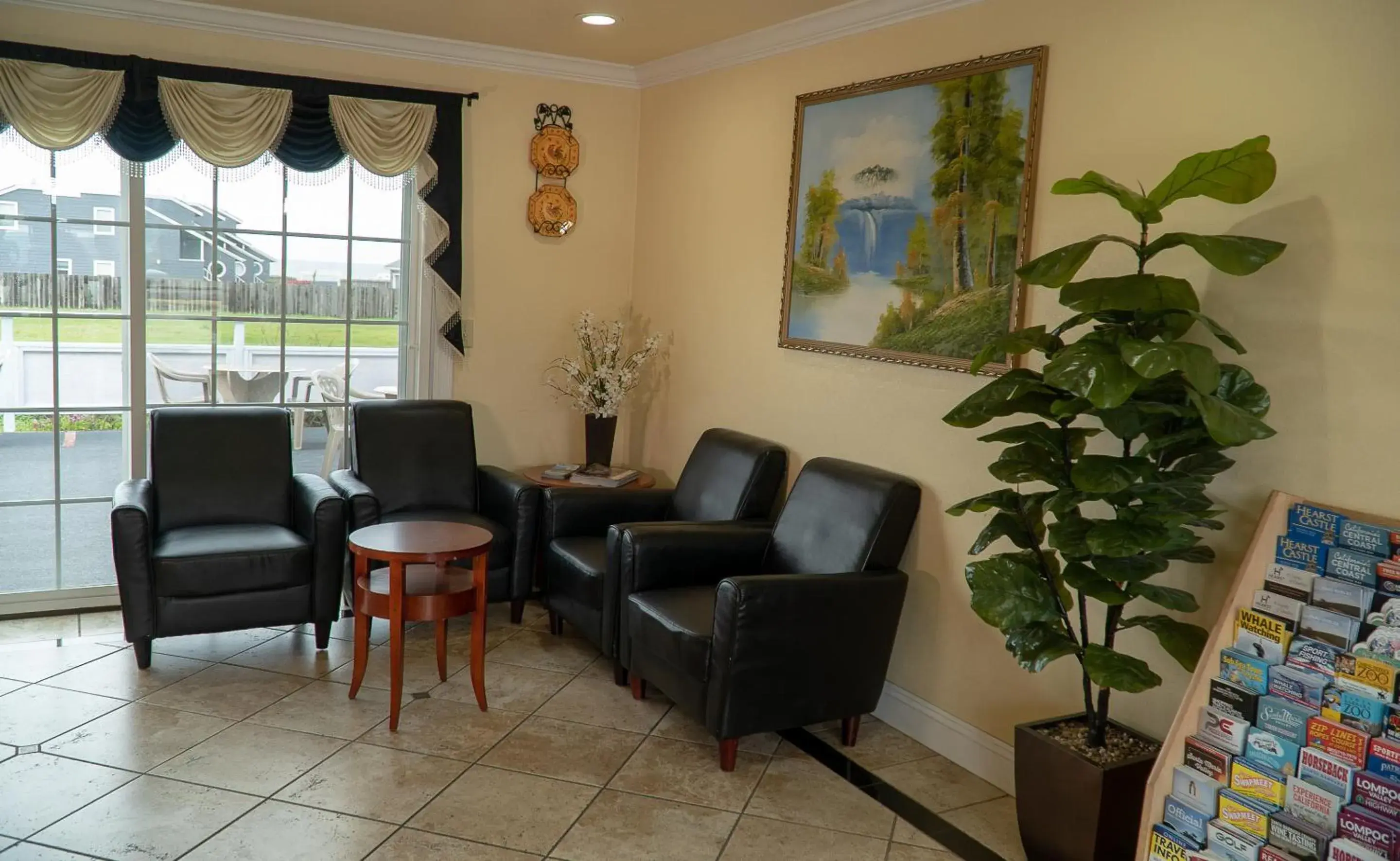 Sea view in Sea Breeze Inn - San Simeon Sea view in Sea Breeze Inn - San Simeon