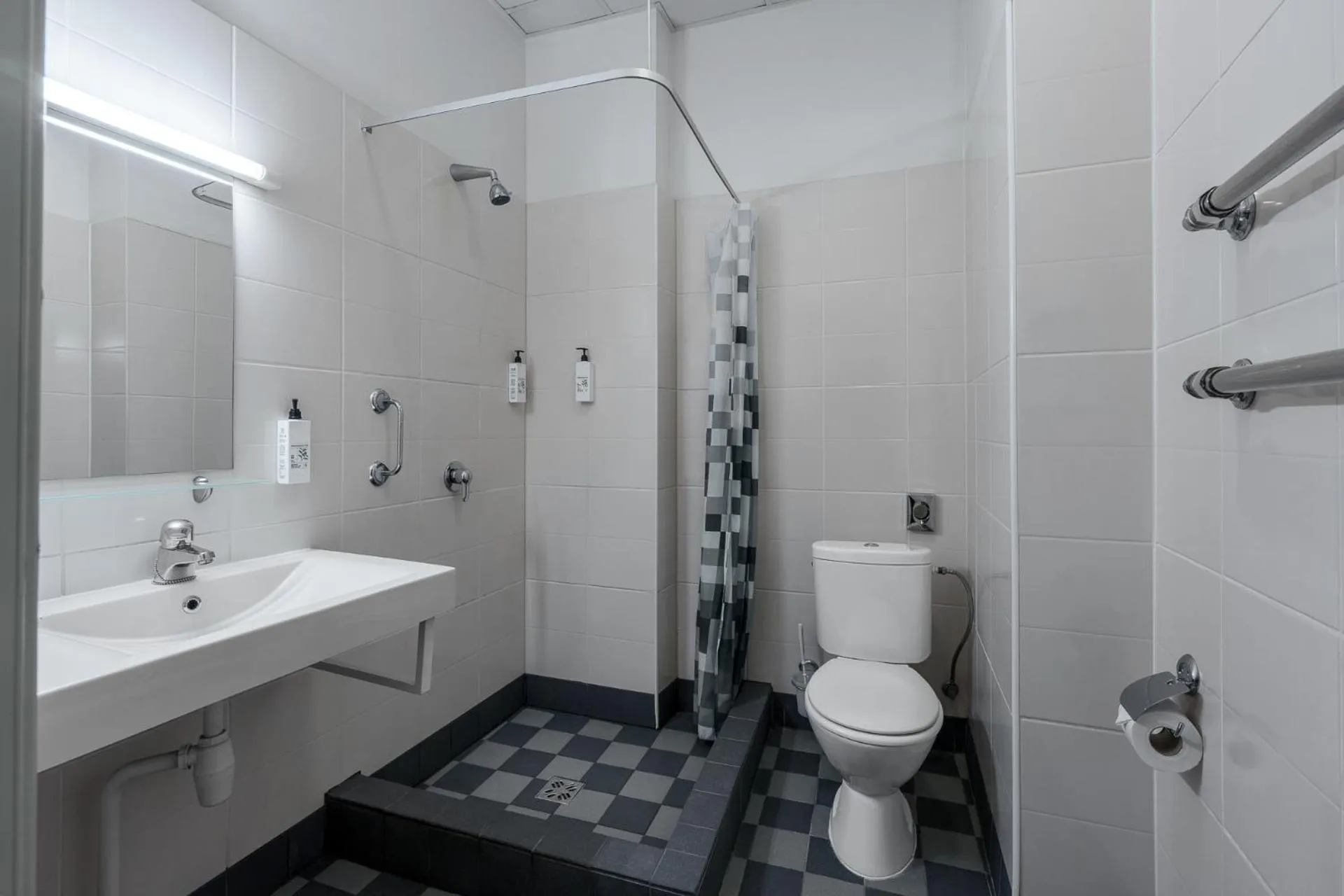 Shower in Rija Domus Hotel