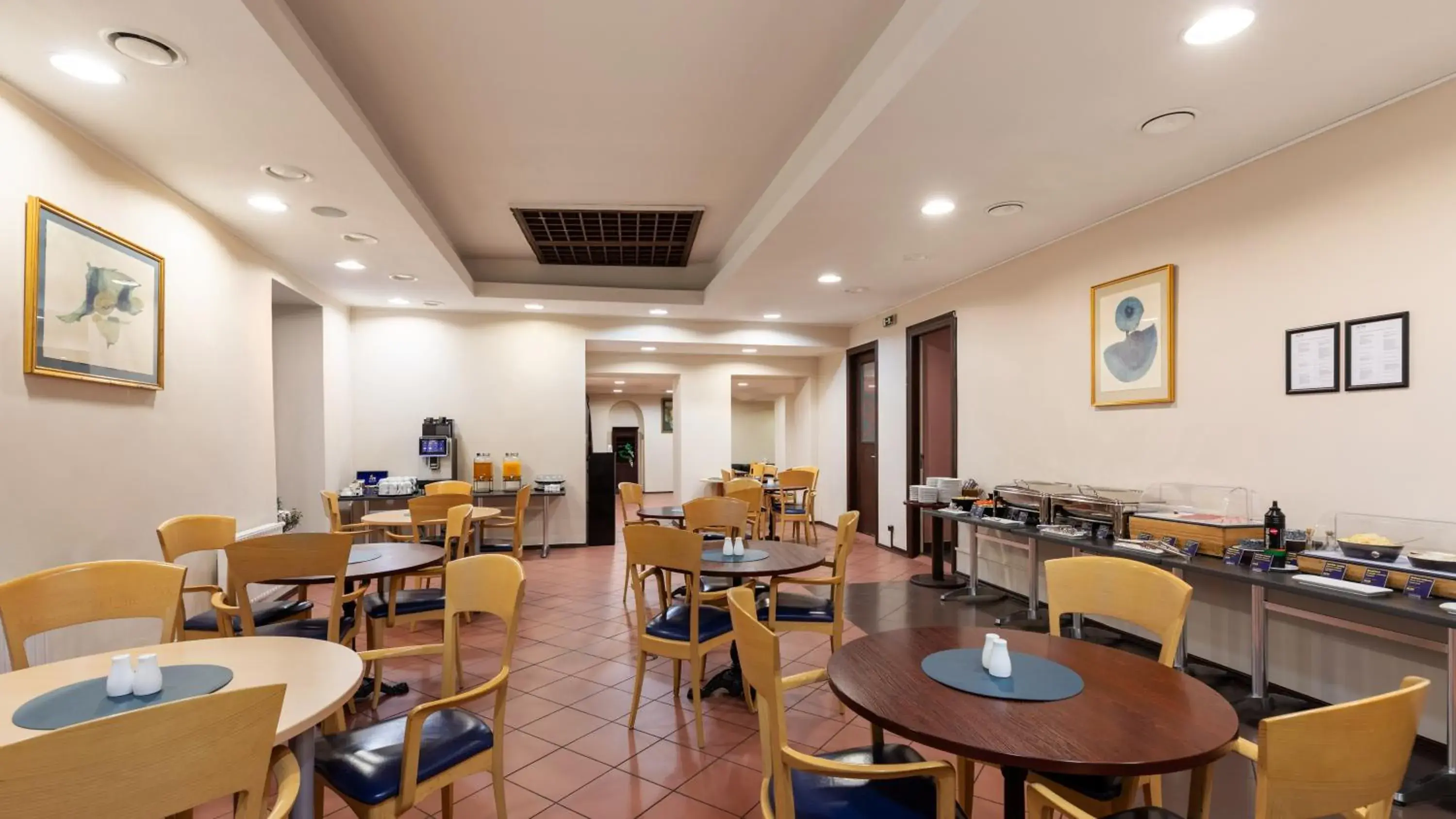 Restaurant/places to eat in Rija Domus Hotel Restaurant/places to eat in Rija Domus Hotel