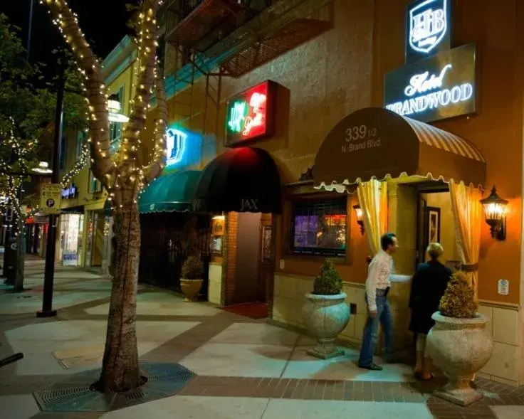 Facade/entrance in Brand Plaza Hotel