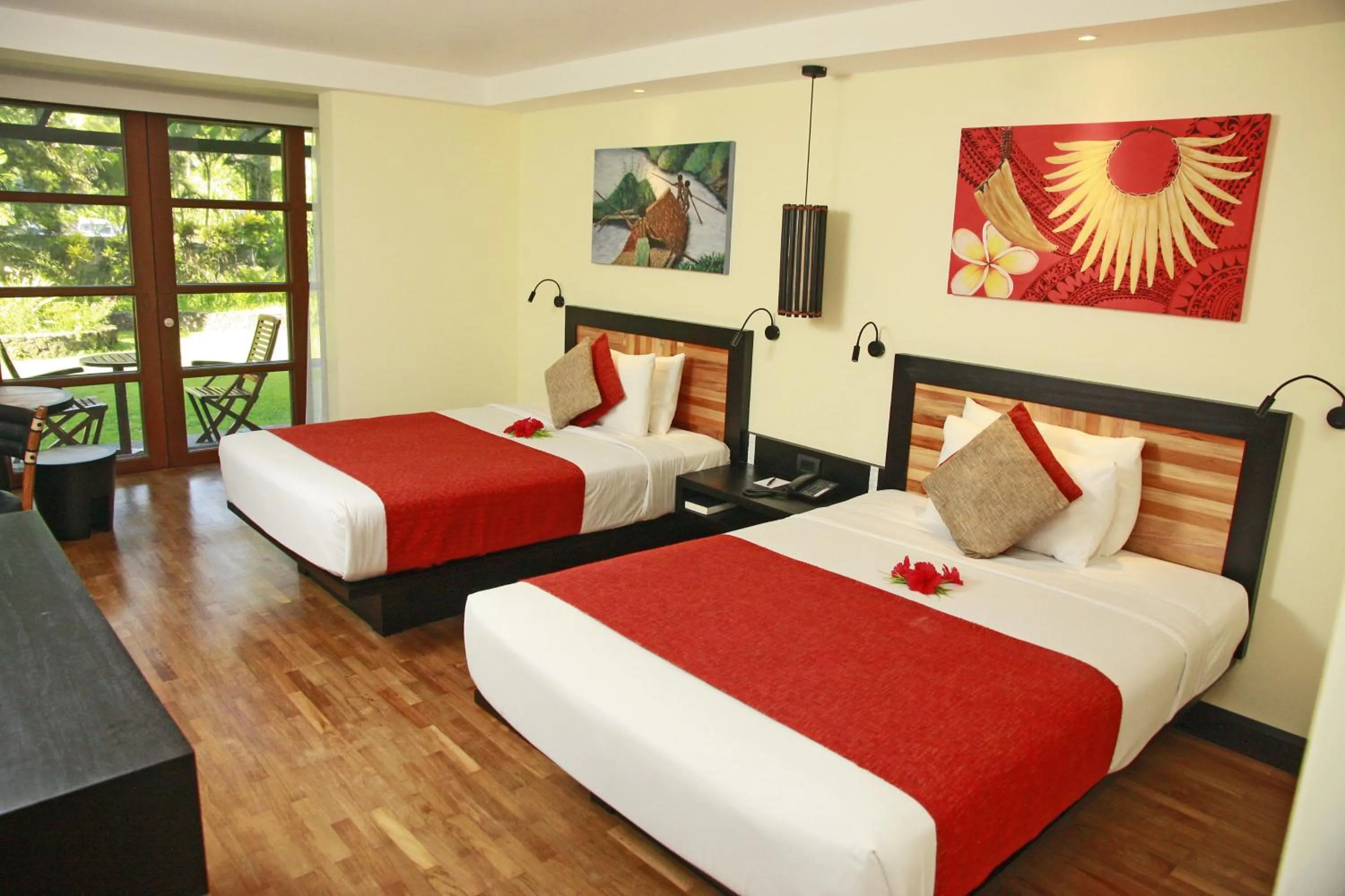 Day, Bed in The Warwick Fiji