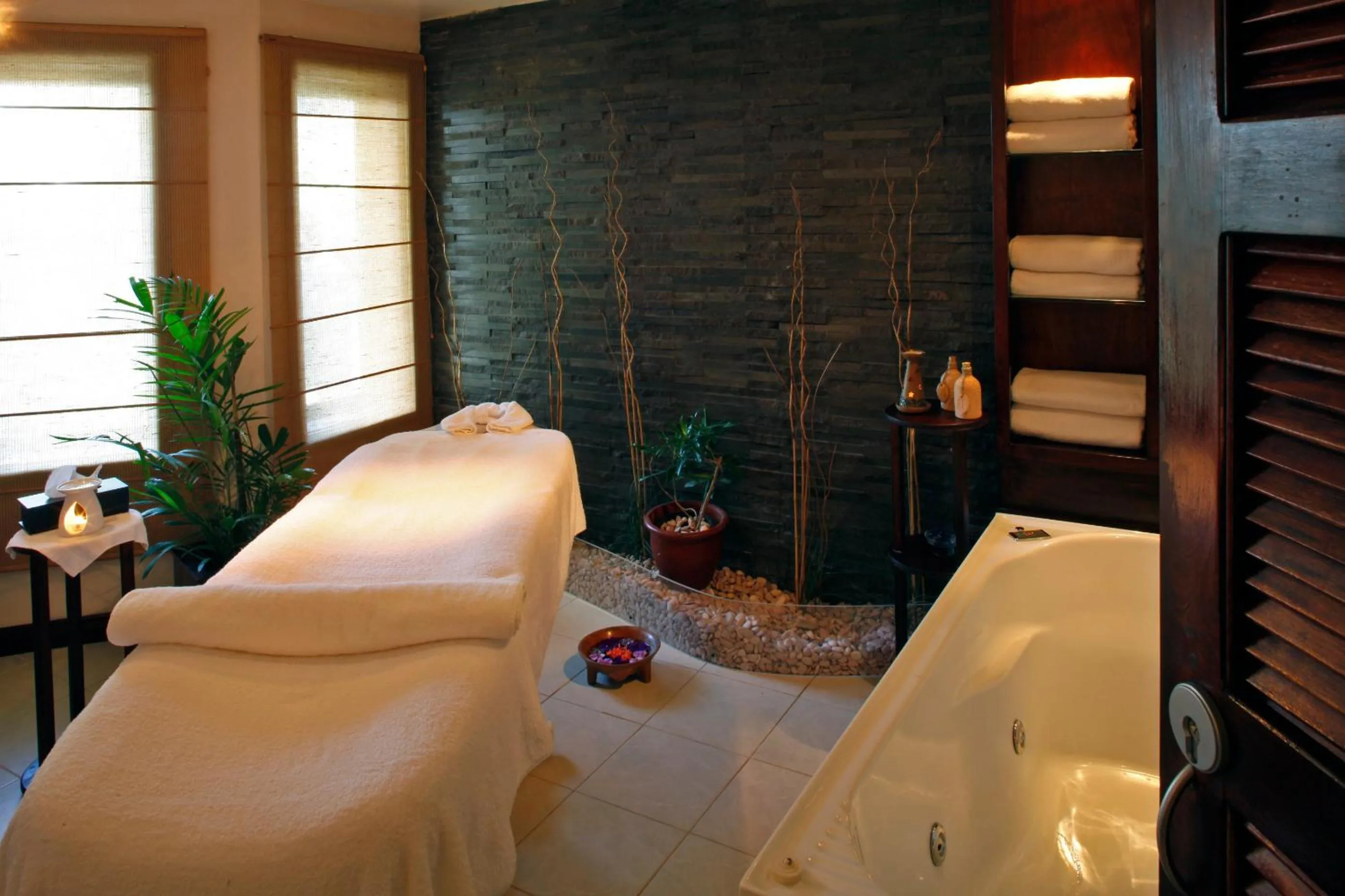 Massage in The Warwick Fiji