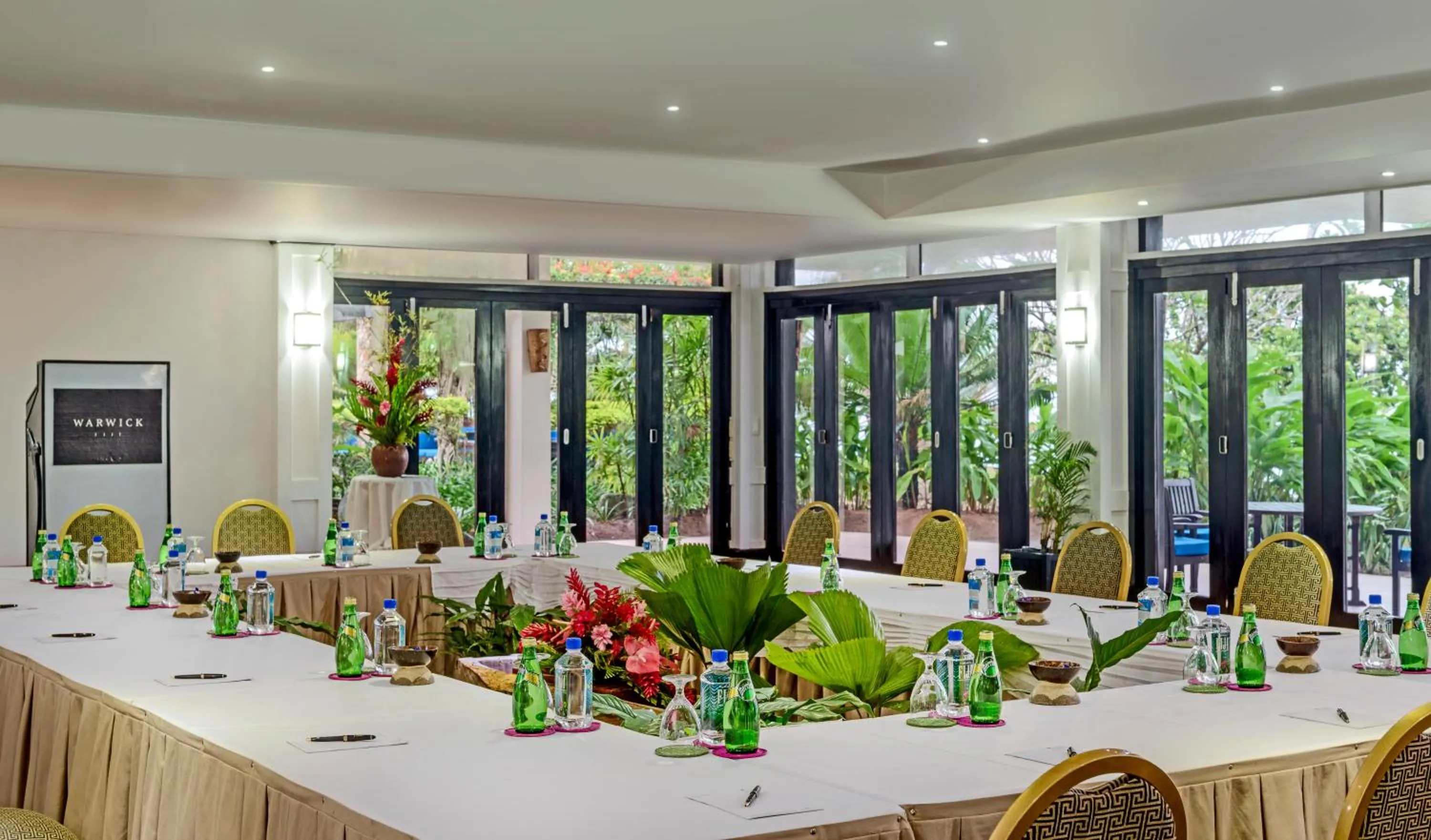 Business facilities in The Warwick Fiji